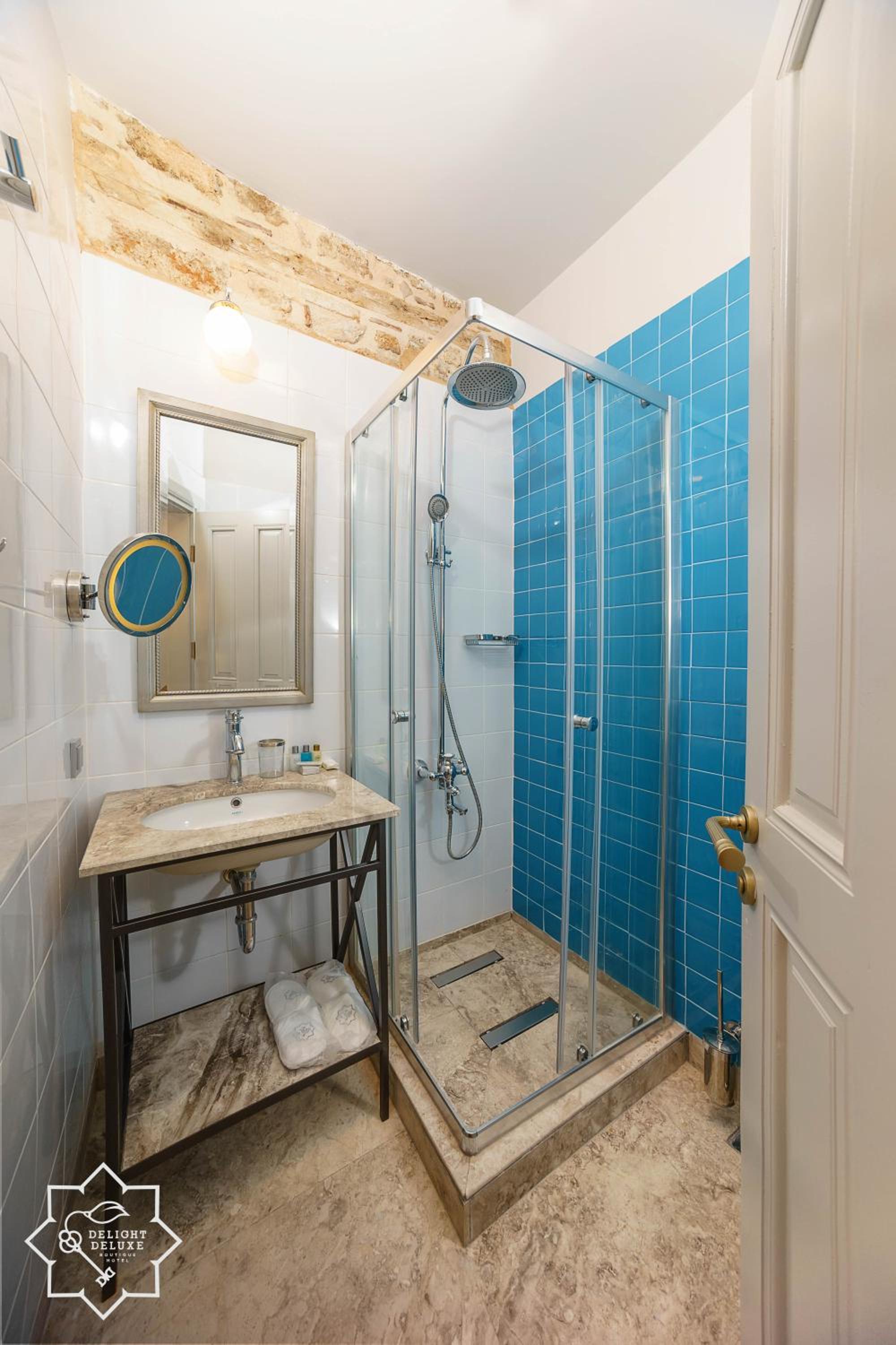 Delight Deluxe Hotel - Image 64