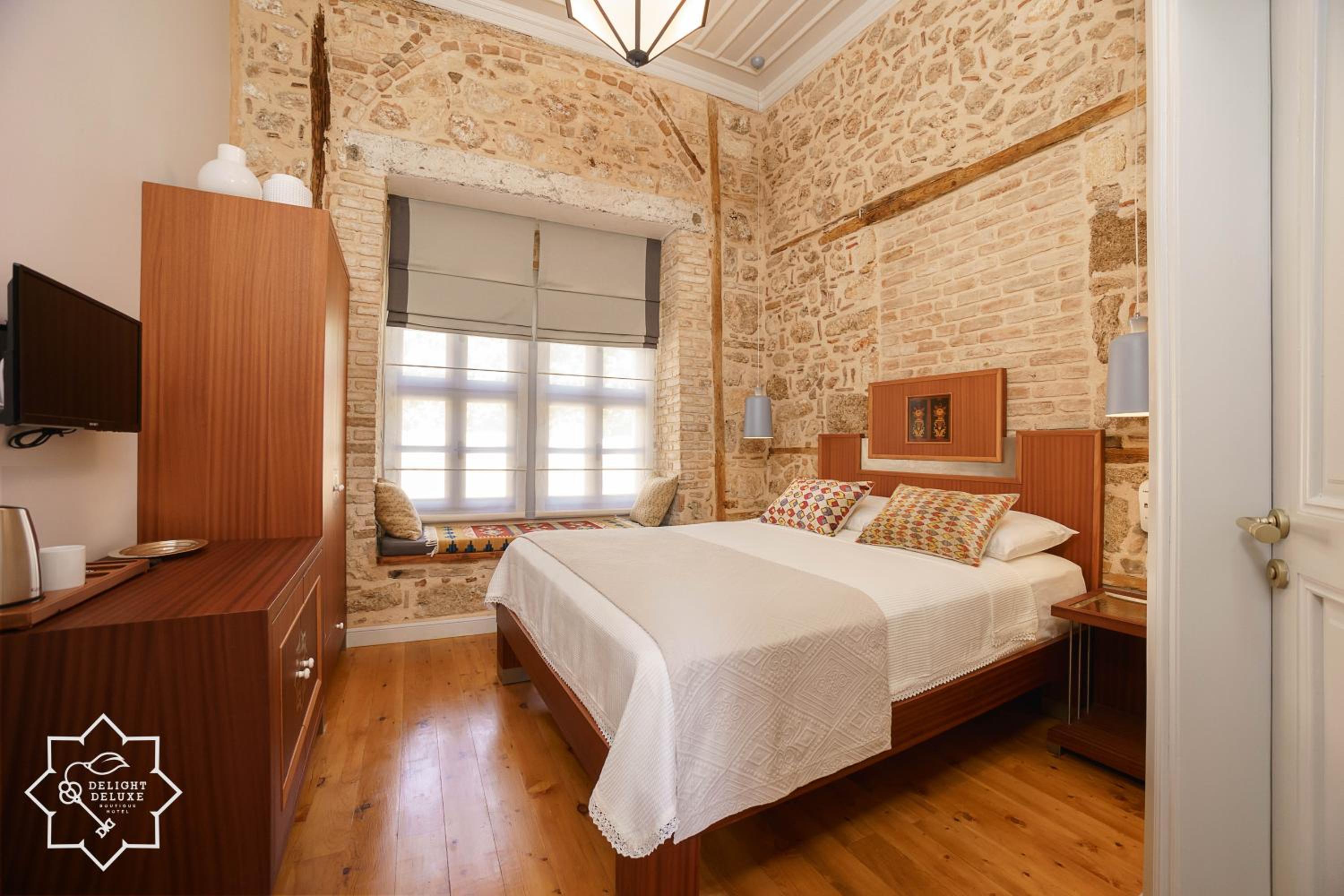 Delight Deluxe Hotel - Image 63