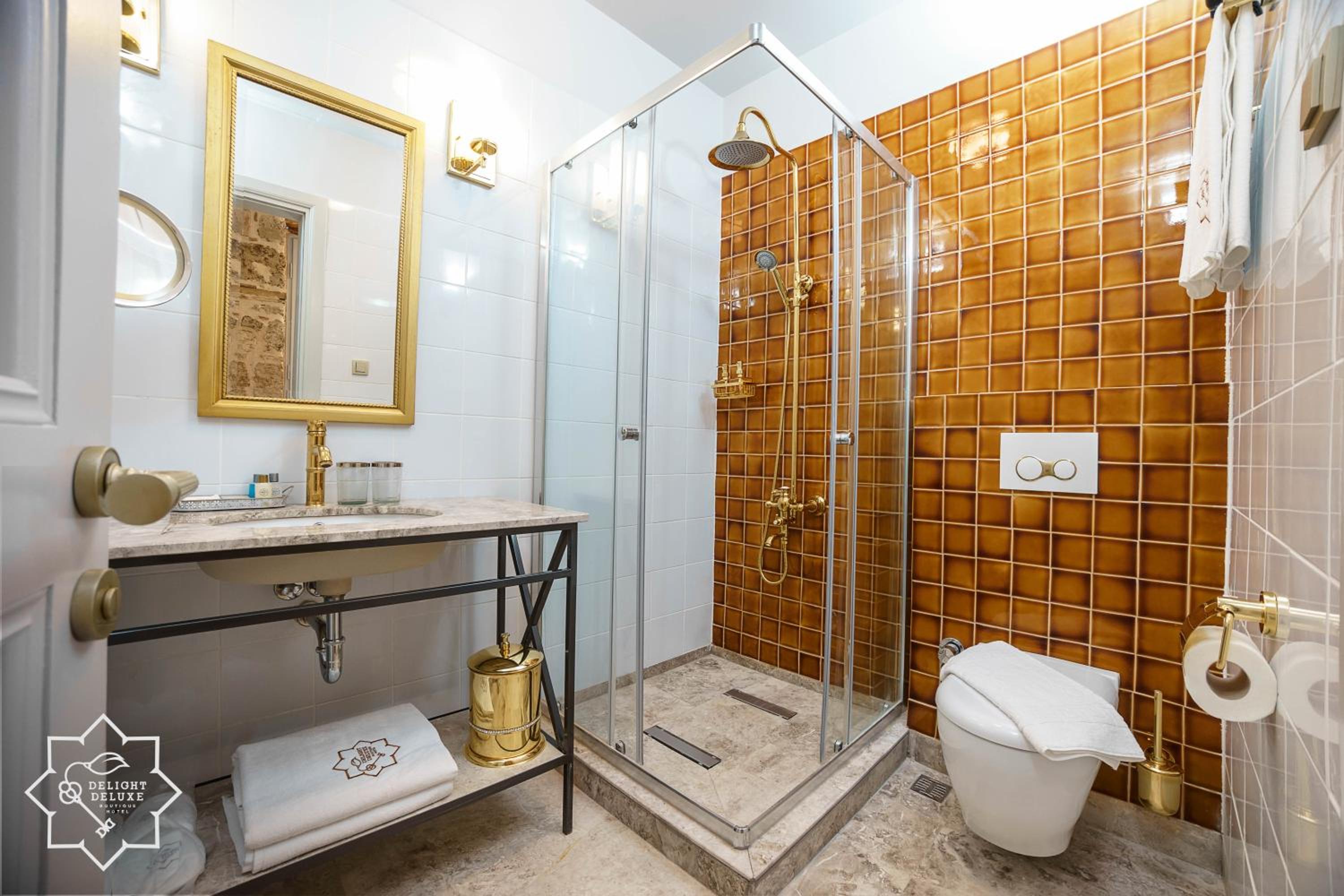 Delight Deluxe Hotel - Image 62