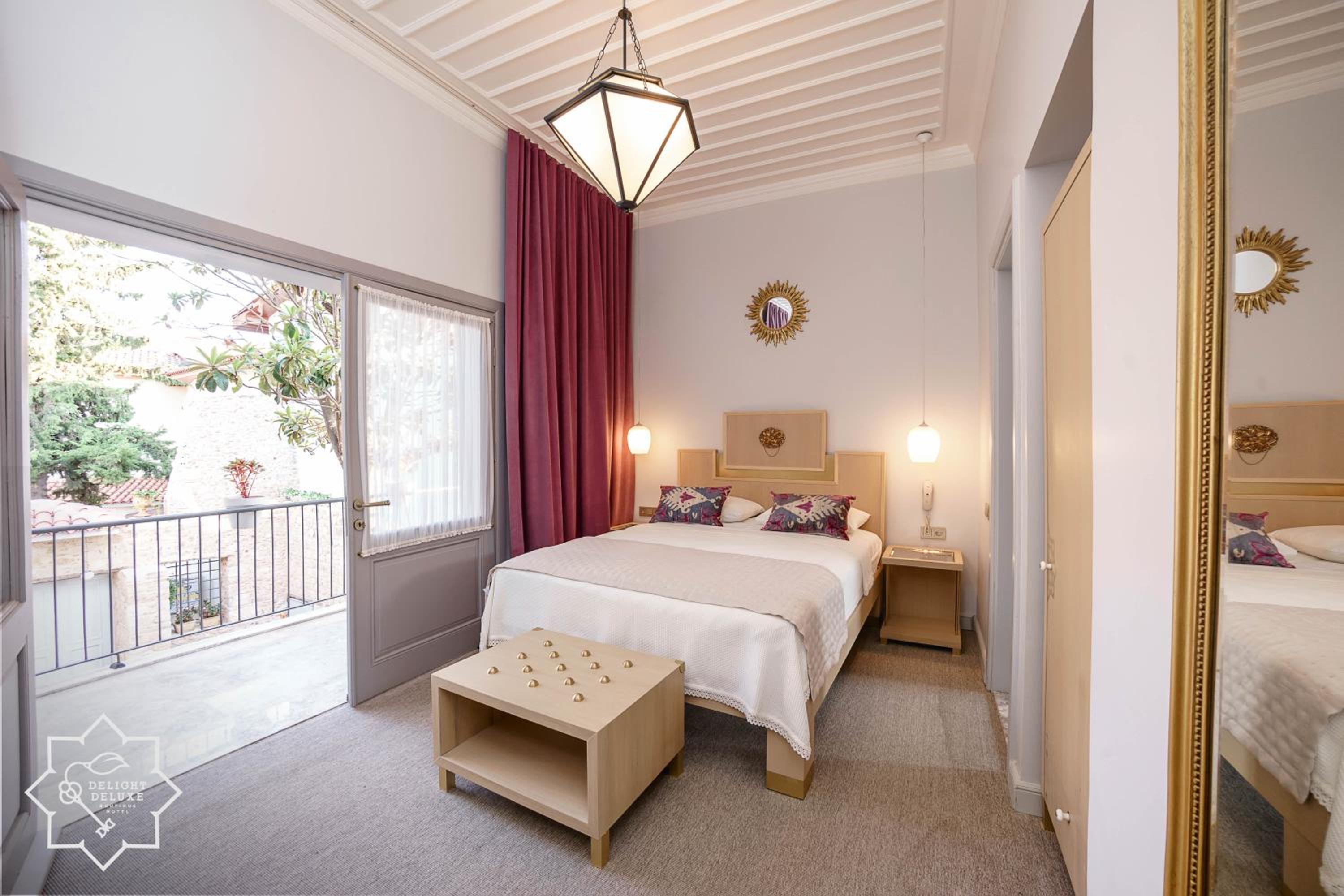 Delight Deluxe Hotel - Image 36