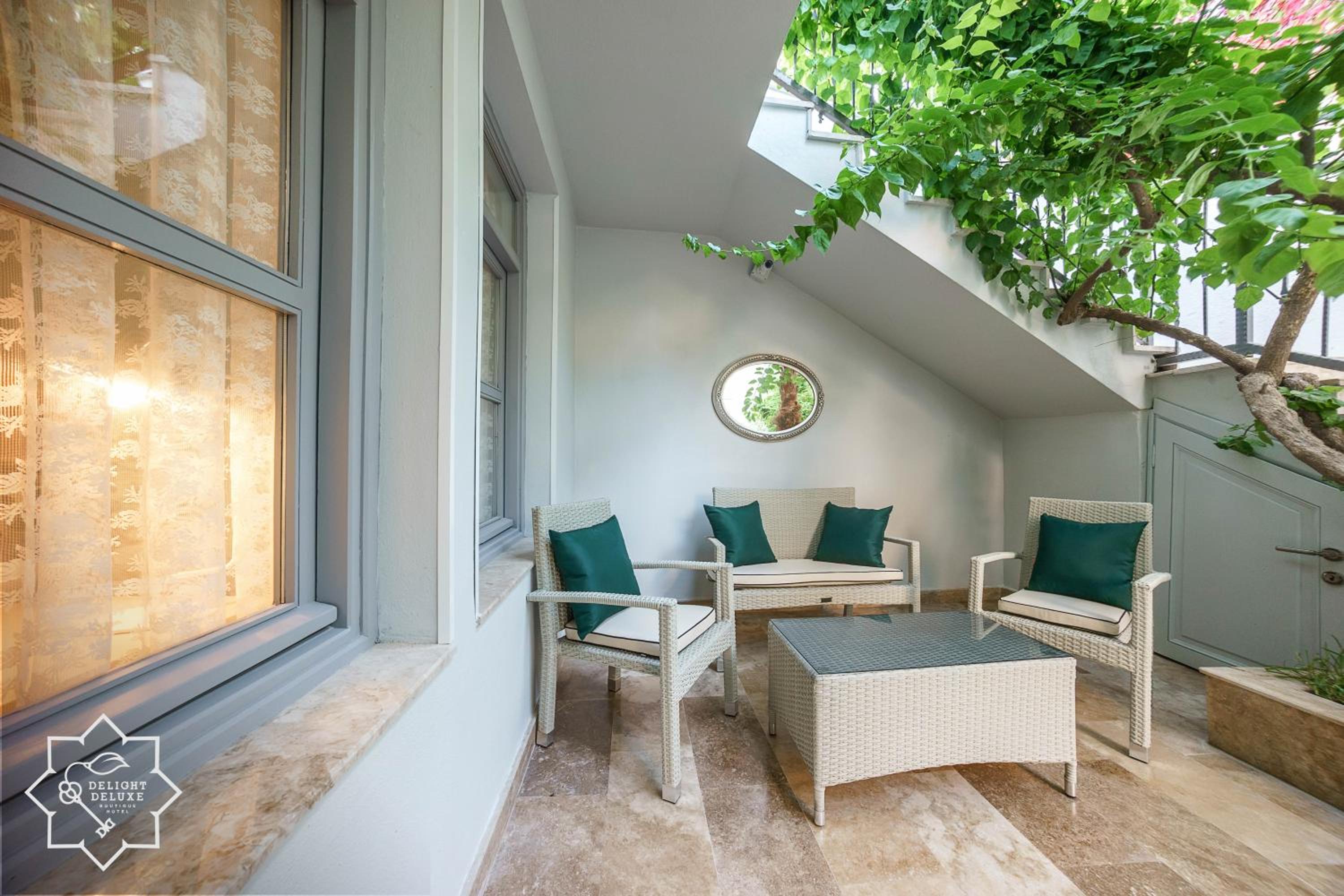 Delight Deluxe Hotel - Image 44