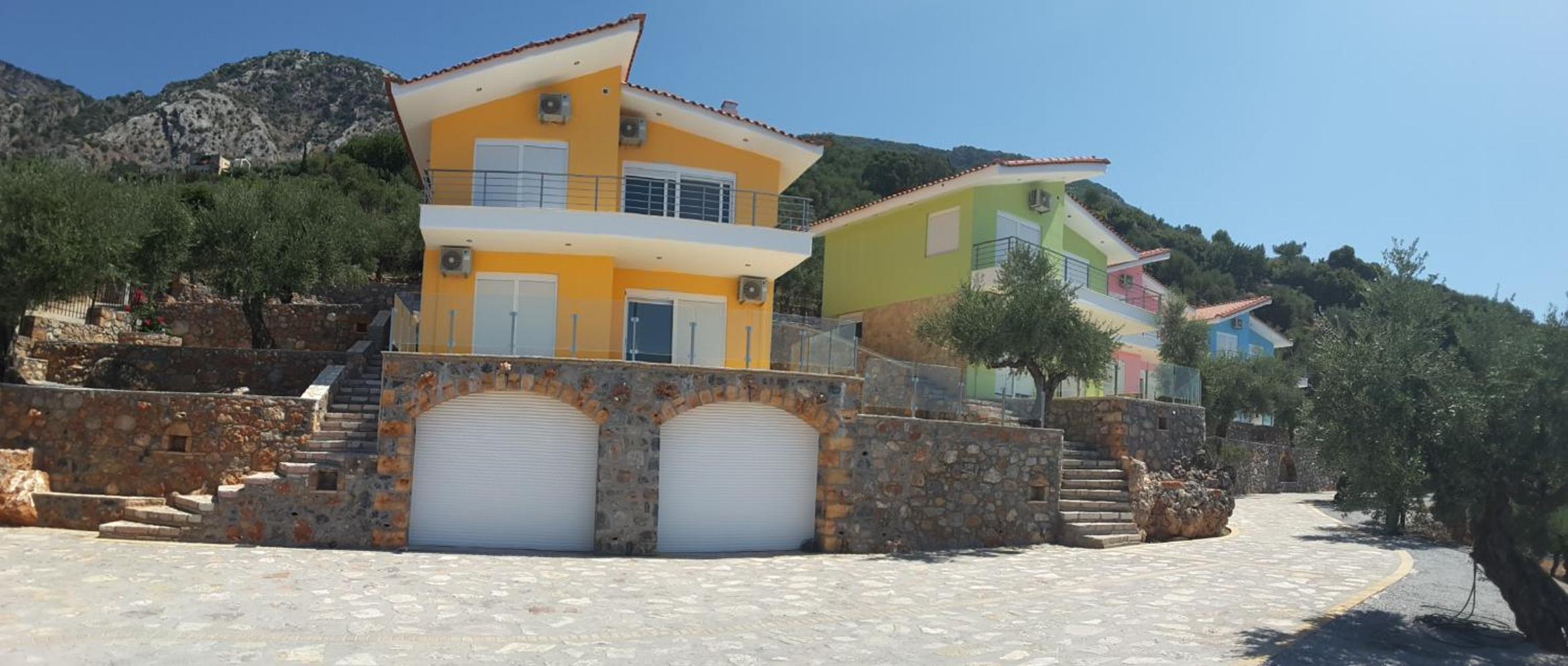 Shiraz Villas