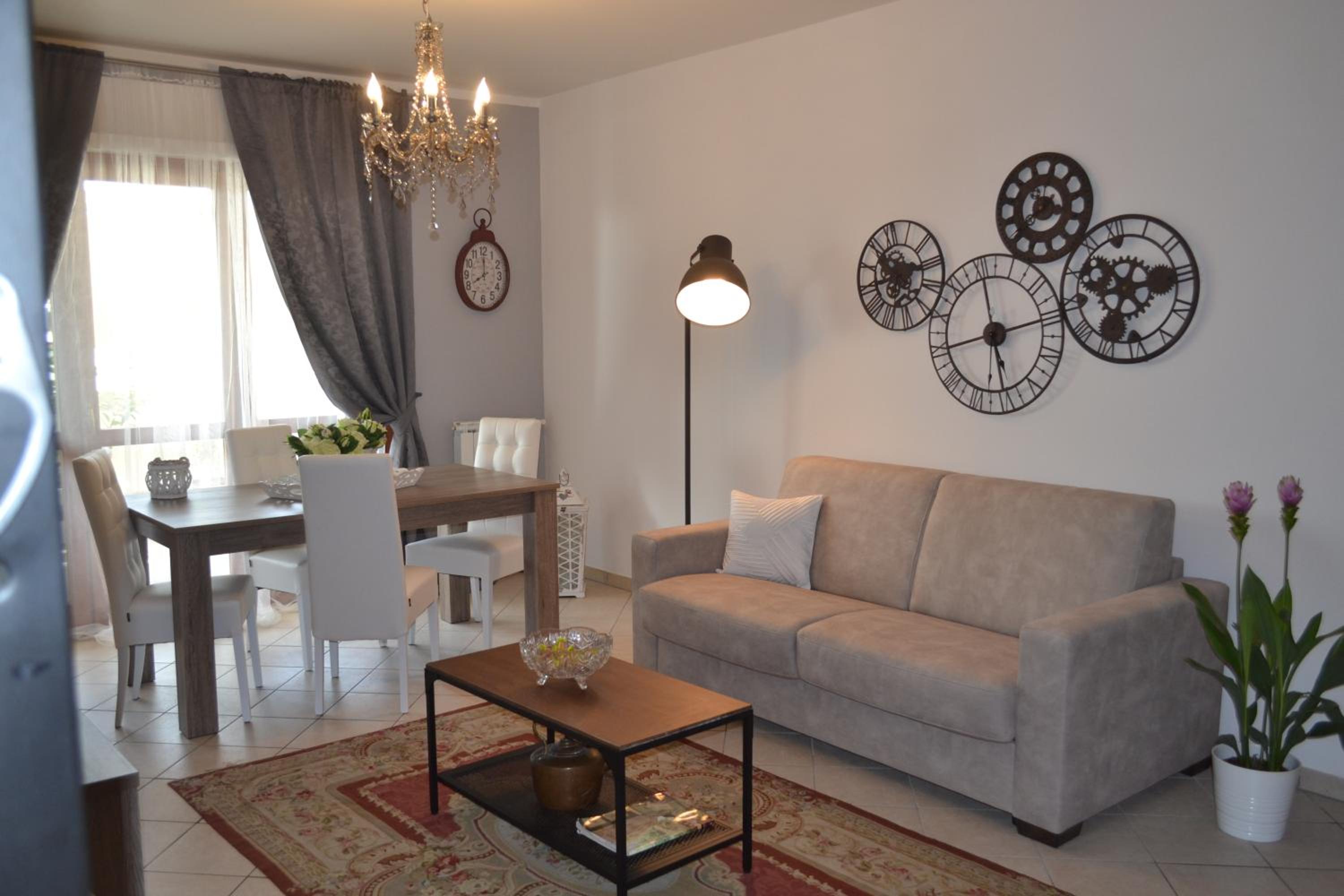 Airport & Fair Suite Apartments