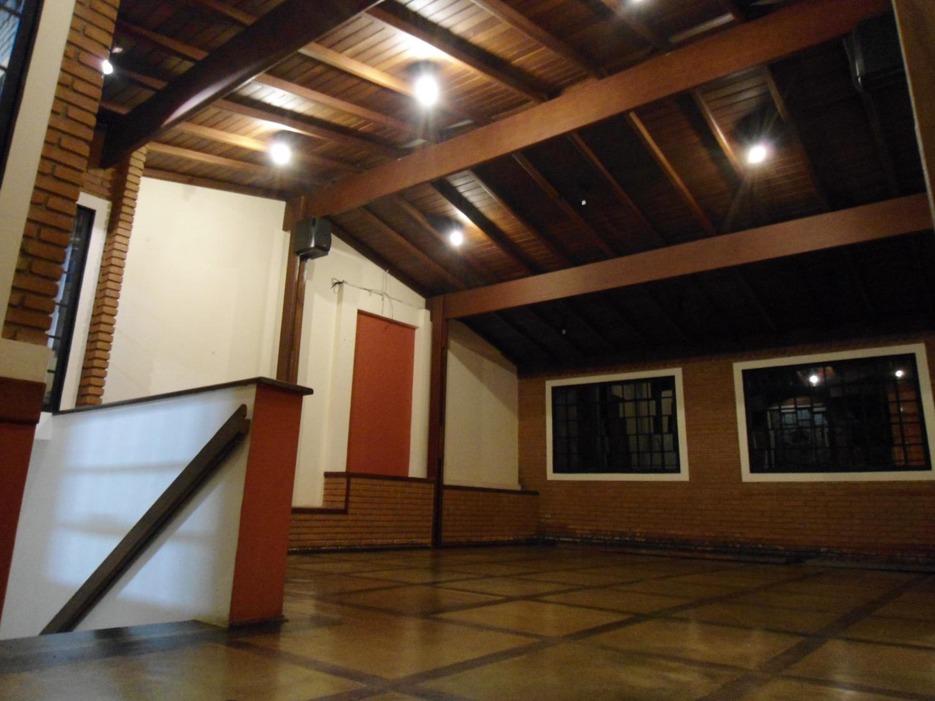 Photo 33