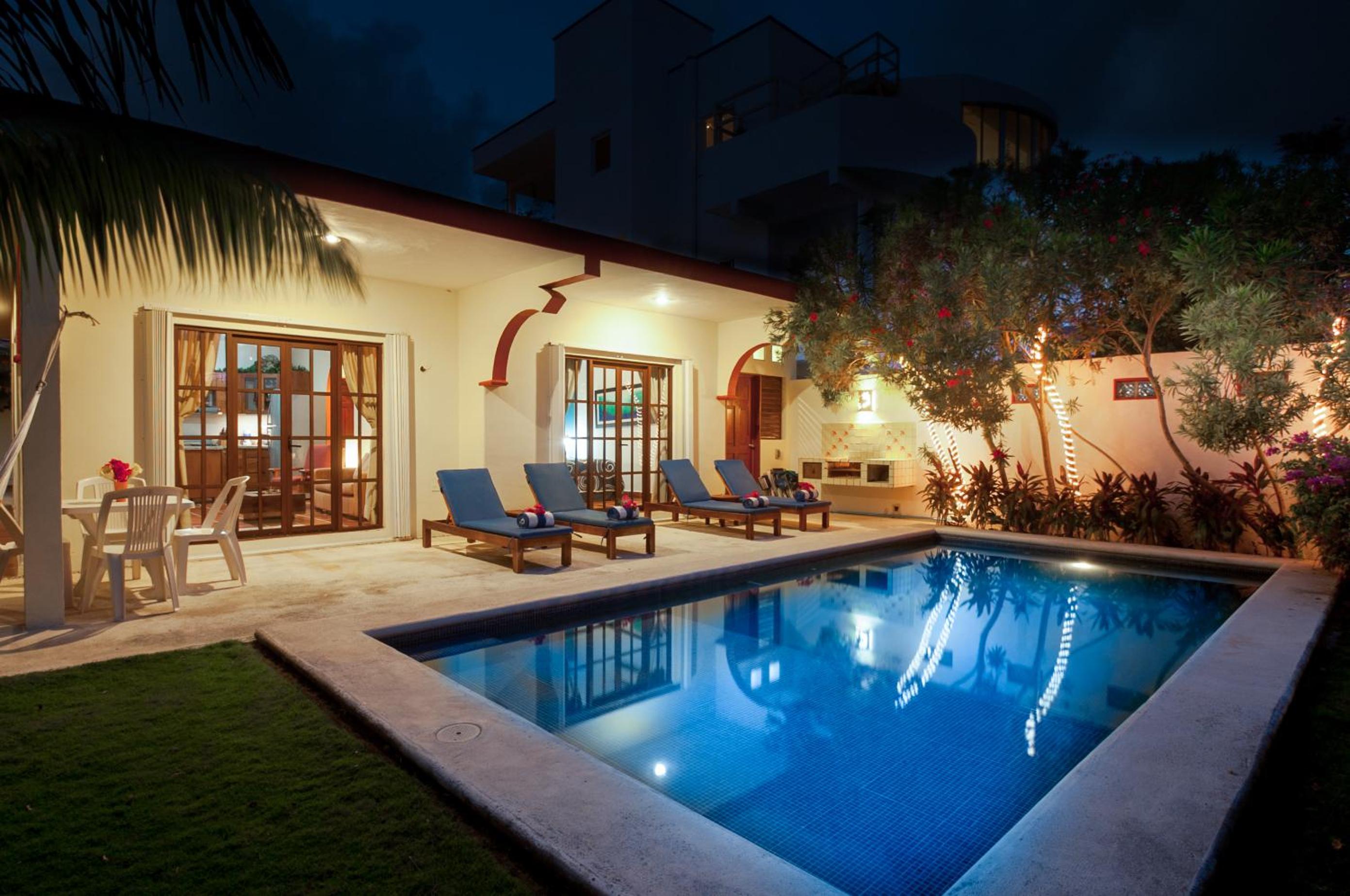 Casa Anita - Relaxing Home Steps from the Puerto Morelos Beach