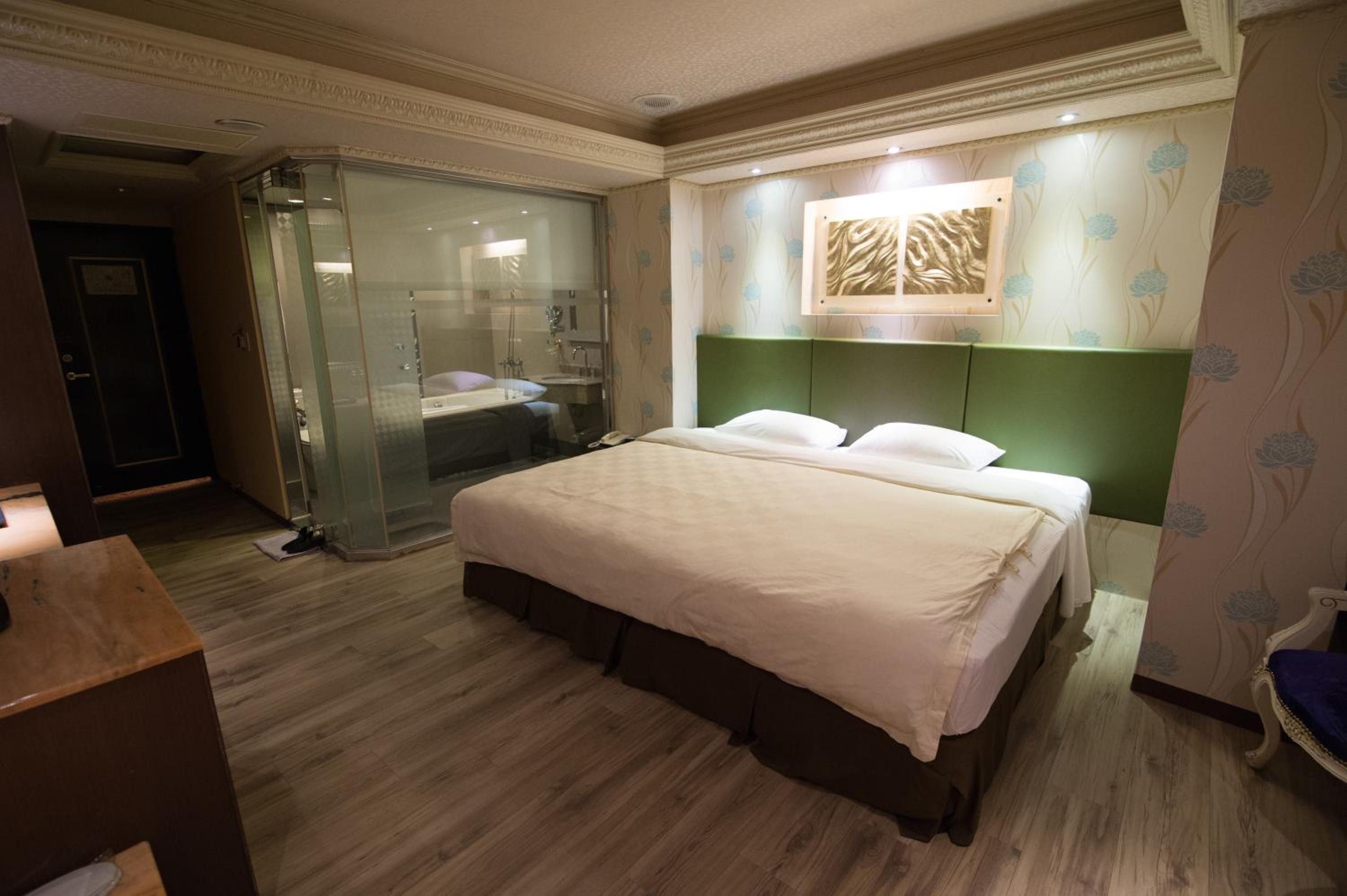 Mila Hotel
