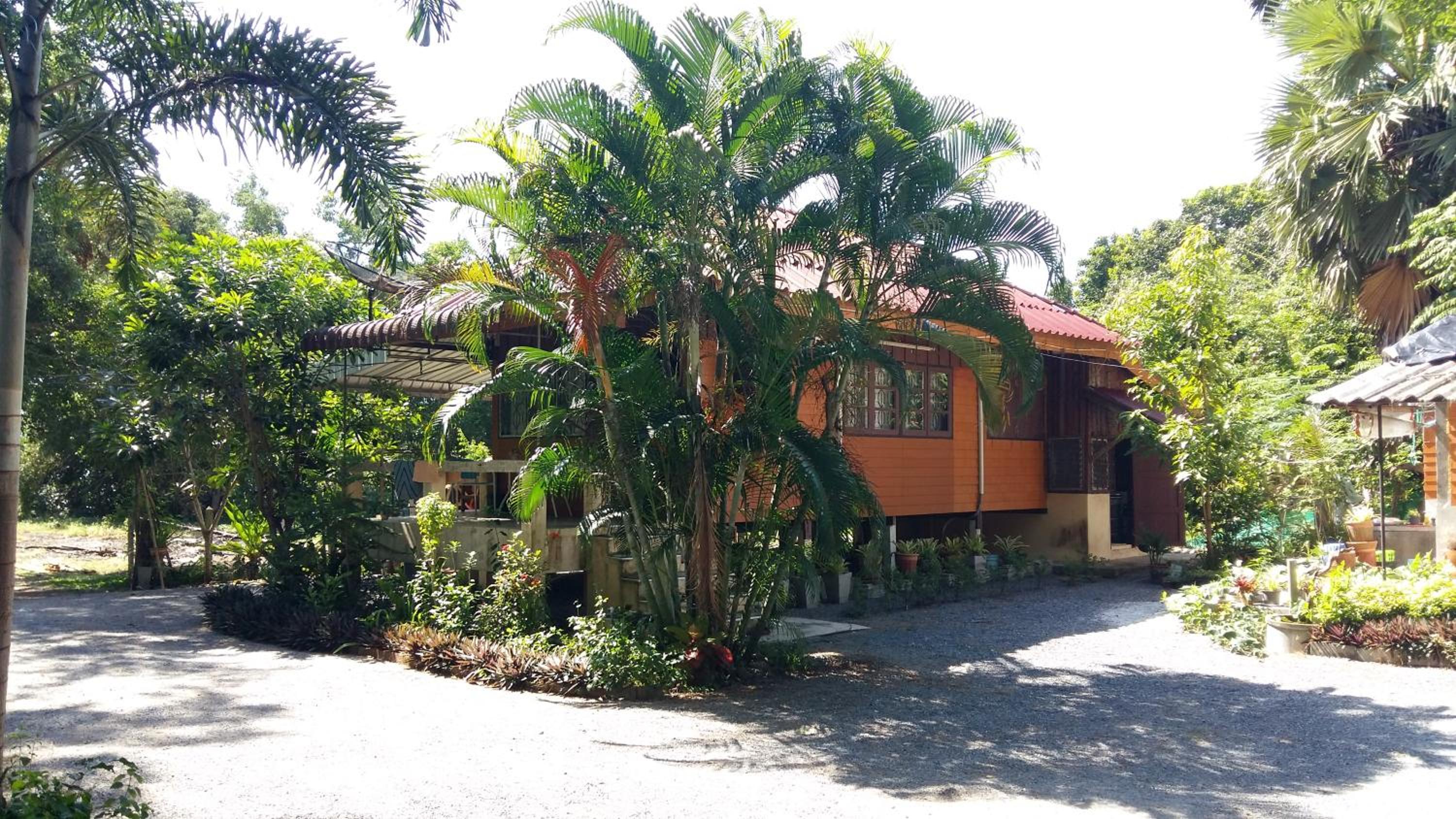 บ้านสนมณีโฮมสเตย์ Bansonmanee Homestay