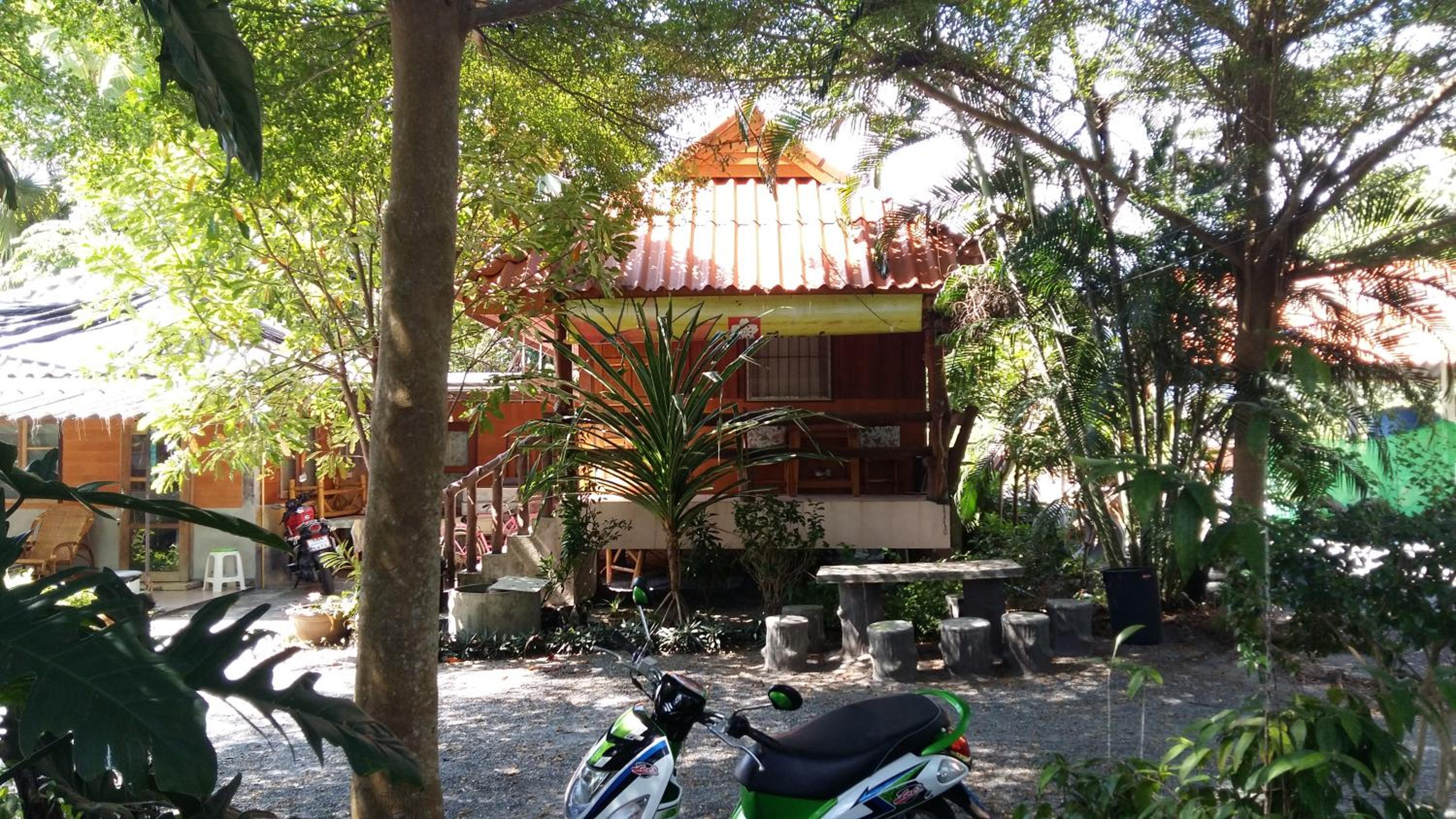 บ้านสนมณีโฮมสเตย์ Bansonmanee Homestay
