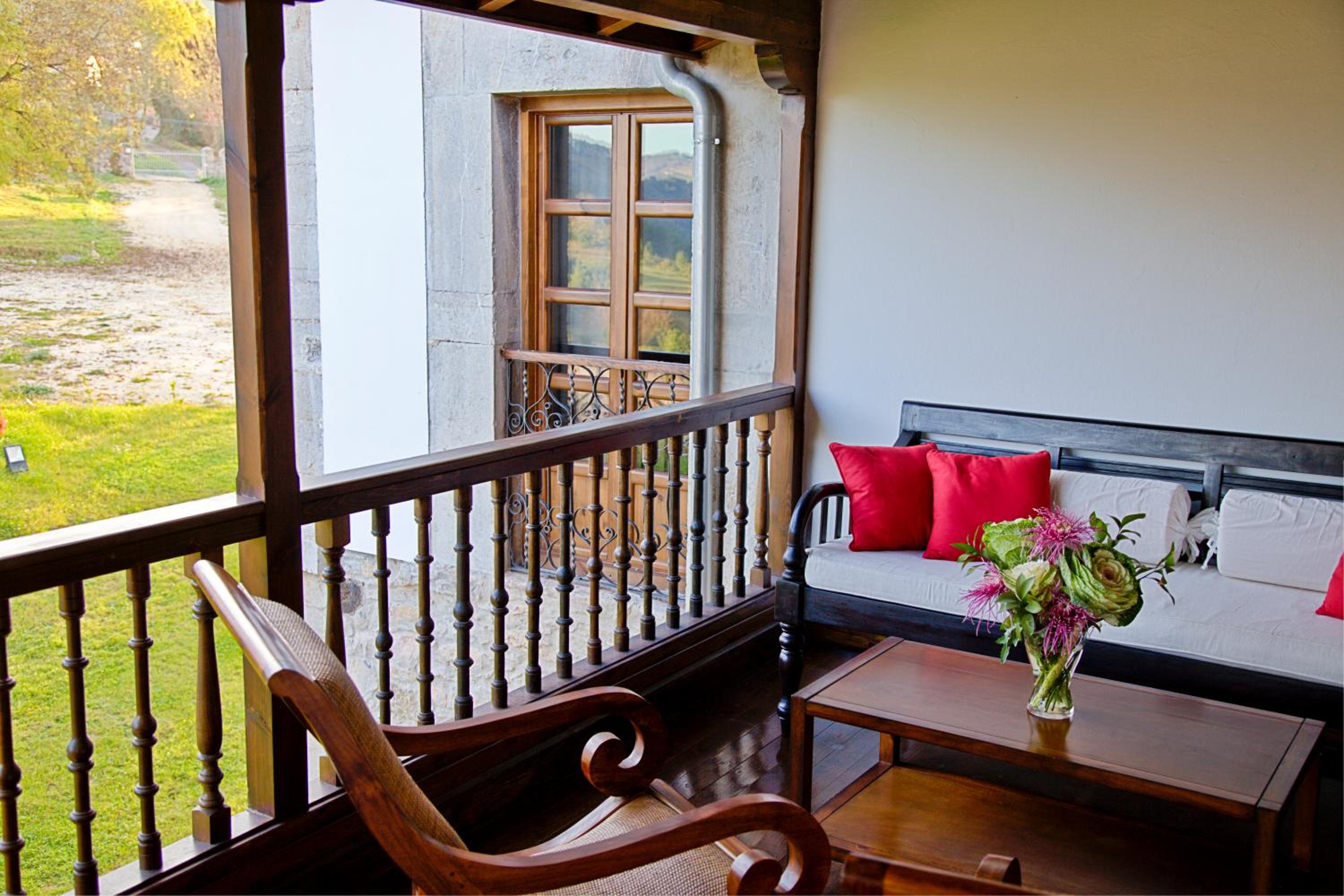 balcony