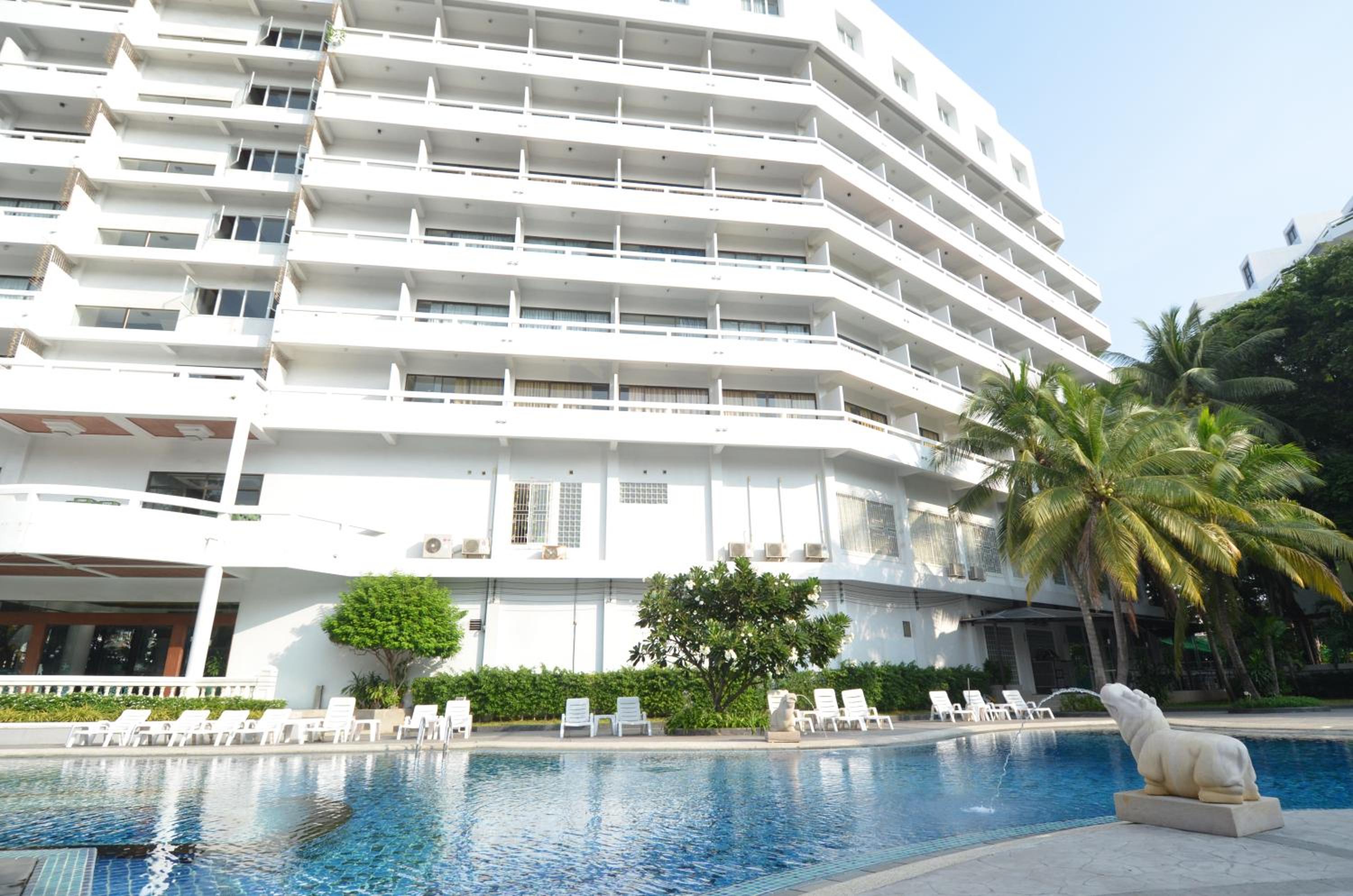 Hotel Welcome Plaza Hotel Pattaya - Image 1