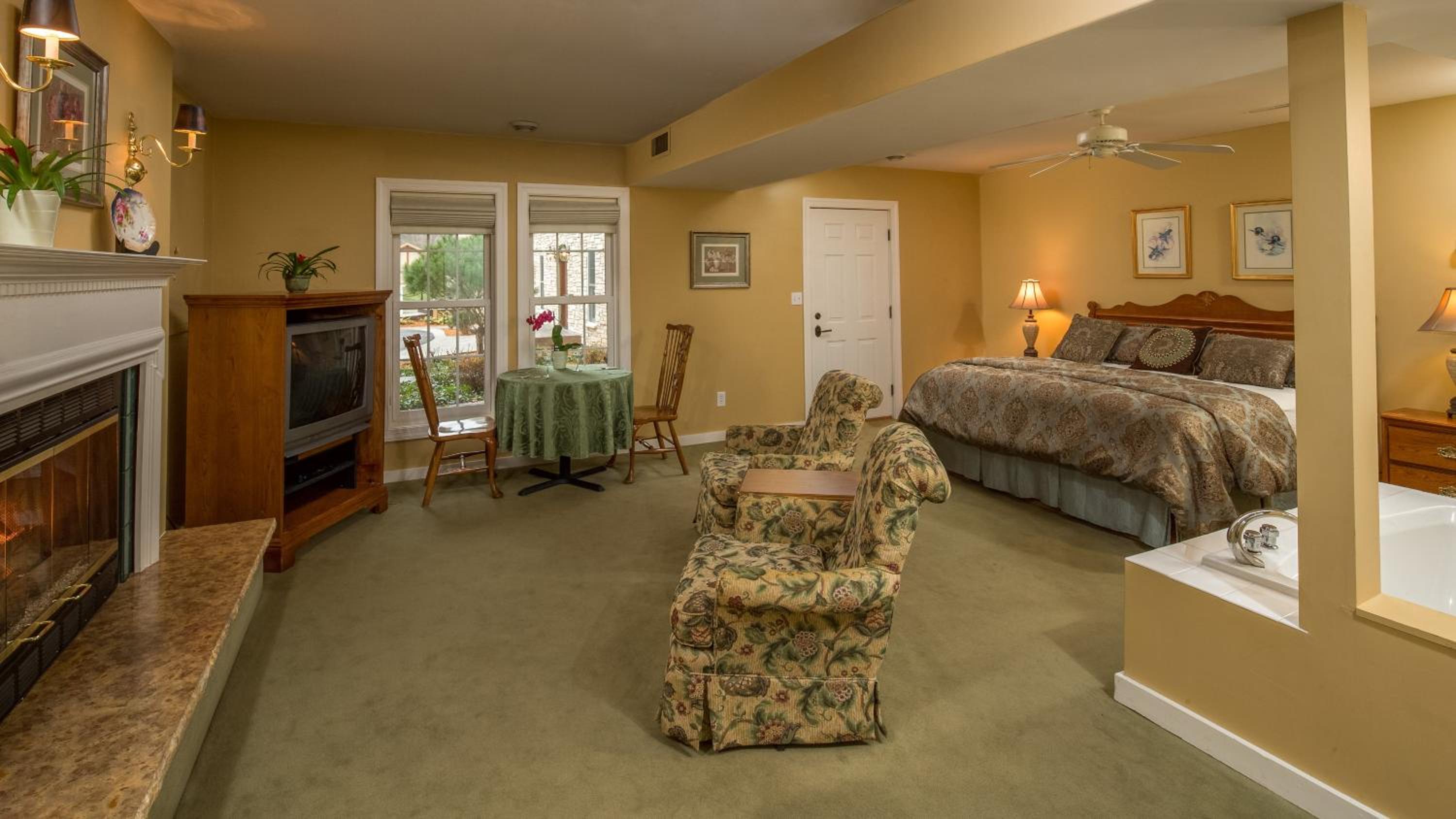 Galena Vacations - Goldmoor Inn  Resort - Property Image 49