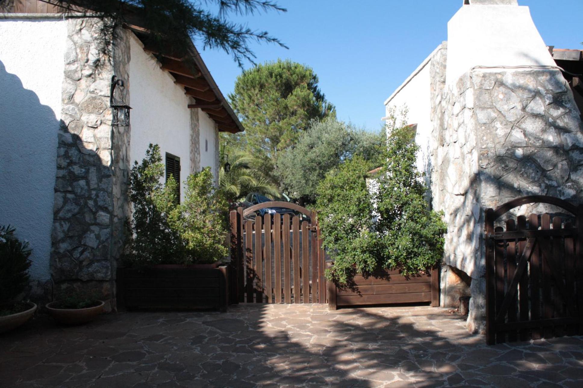 Photo 25