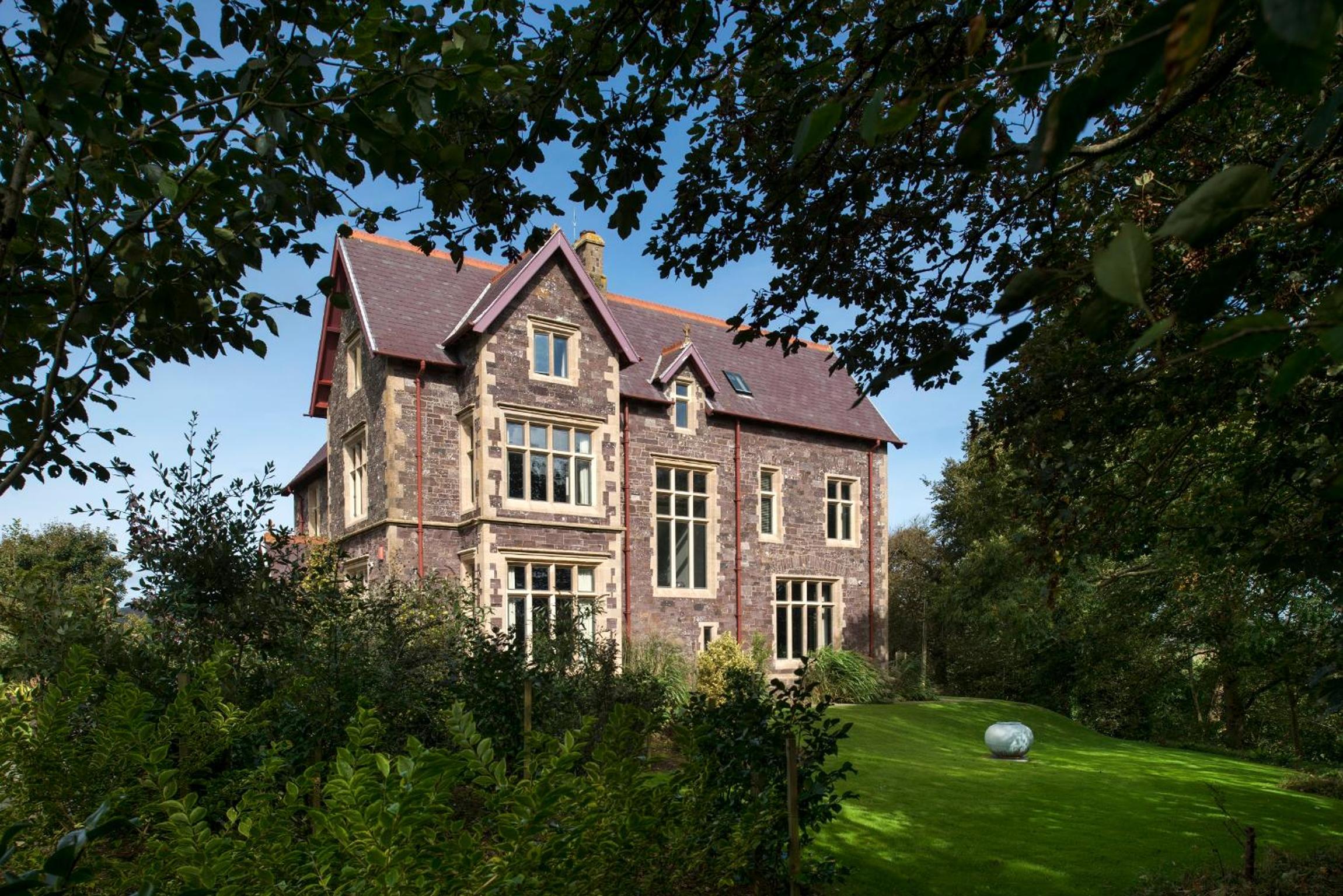 Penrhiw Priory