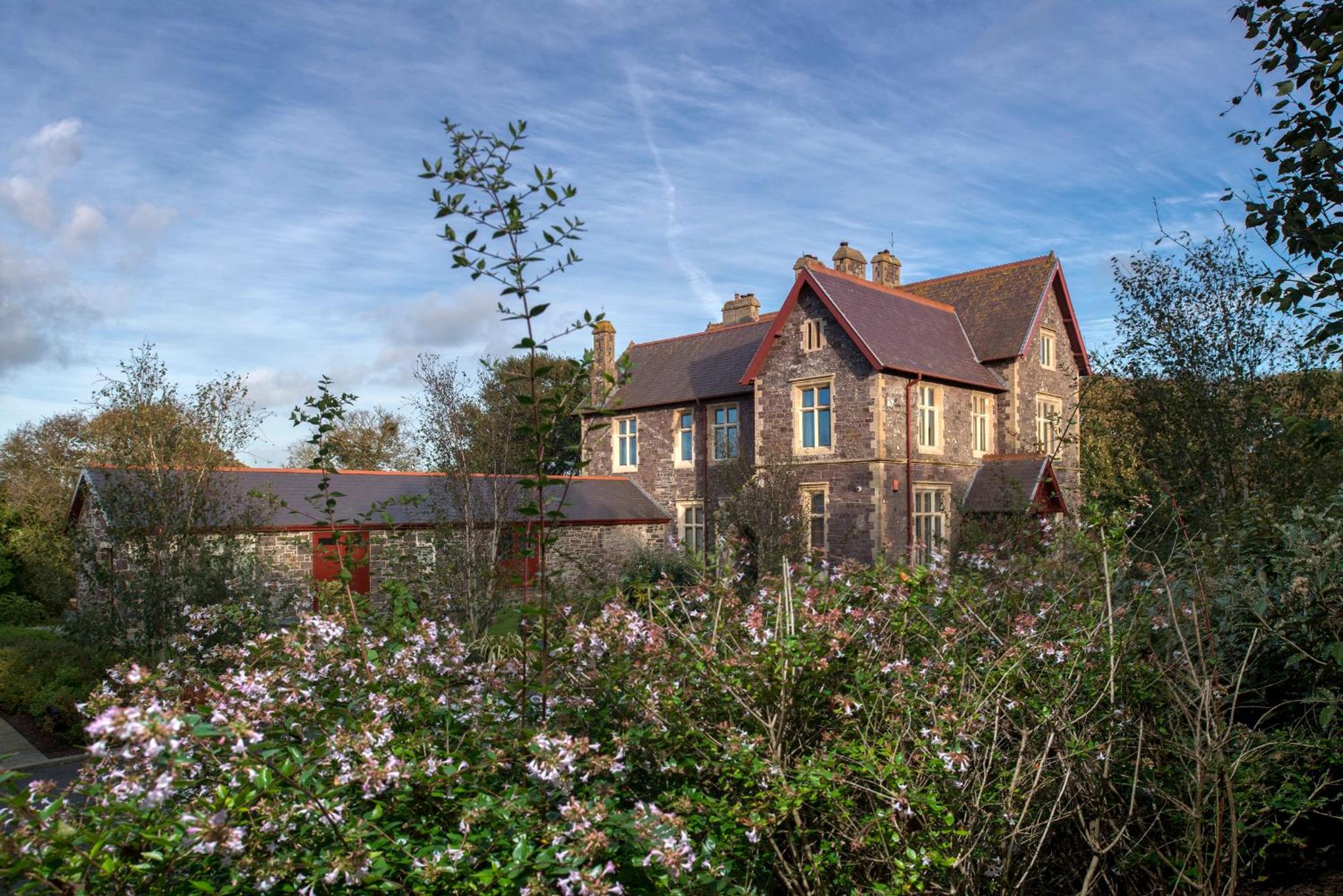 Penrhiw Priory
