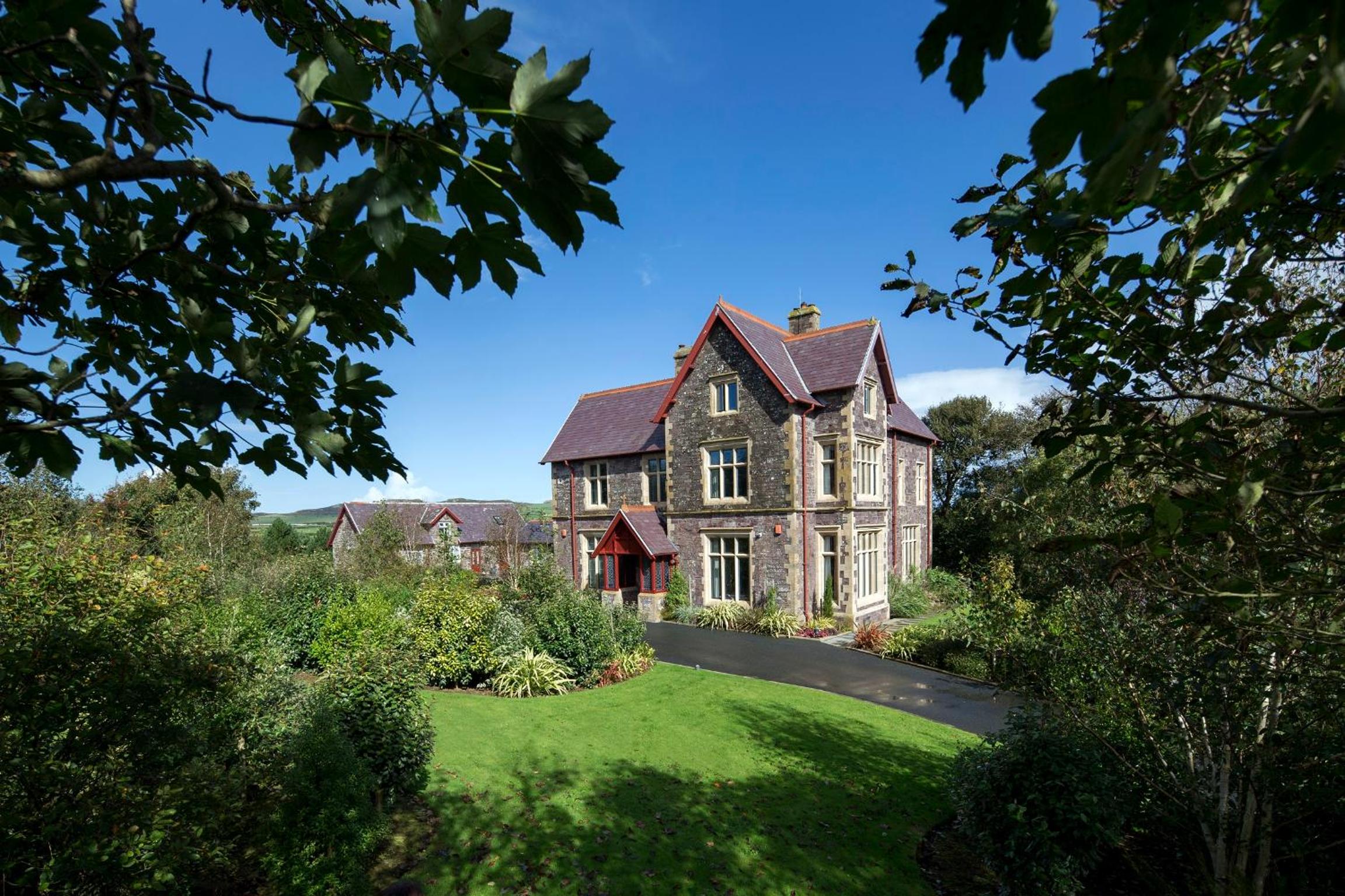 Penrhiw Priory