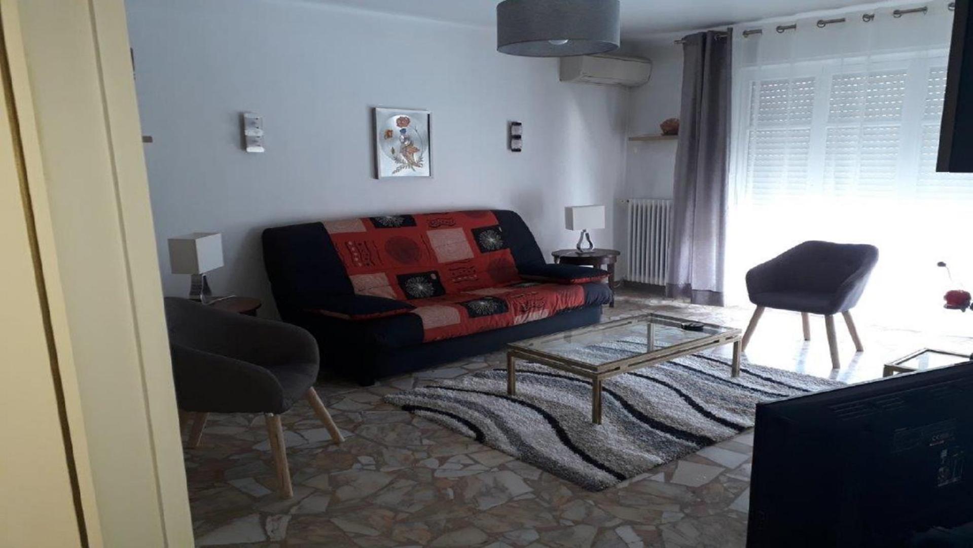 Le Tanagra view 2