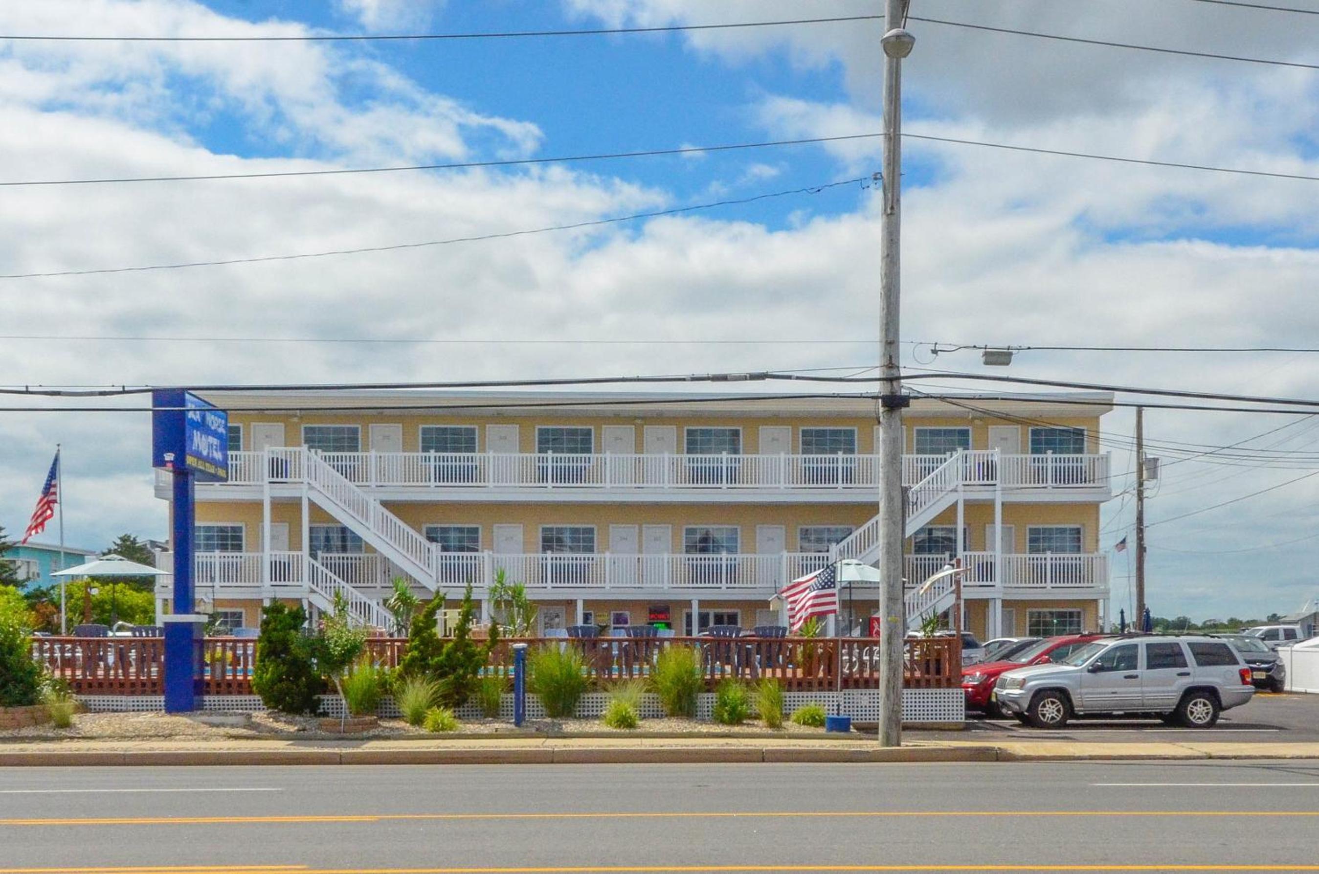 Sea Horse Motel view 4