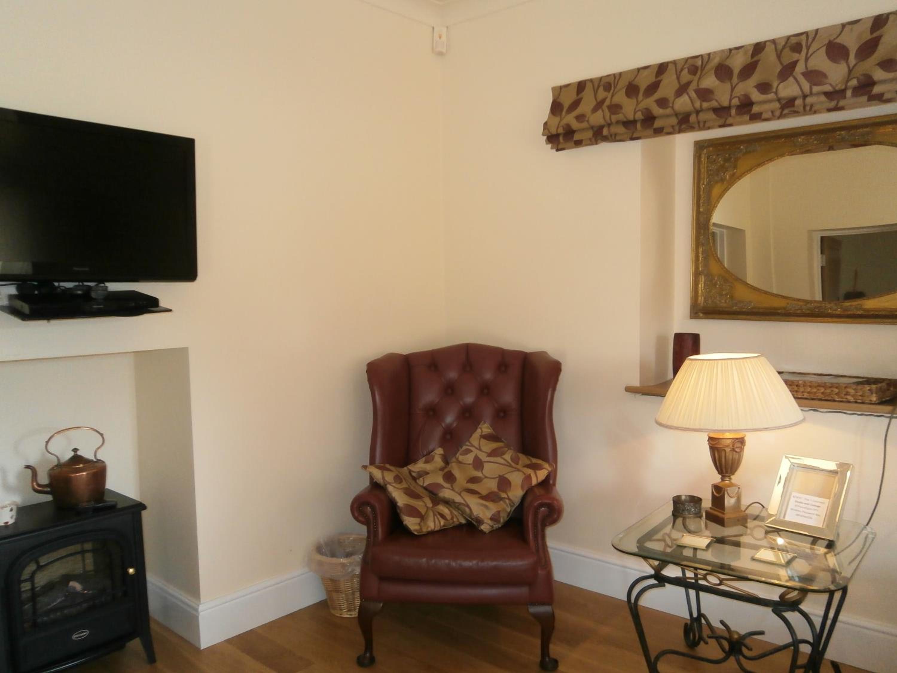Plas Y Dderwen Bed and Breakfast