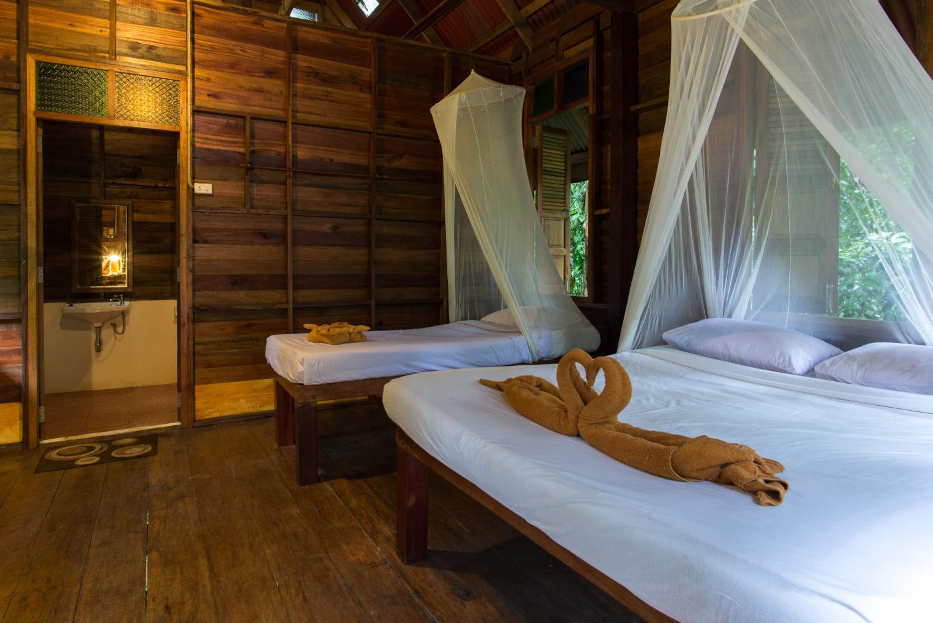 Art's Riverview Lodge