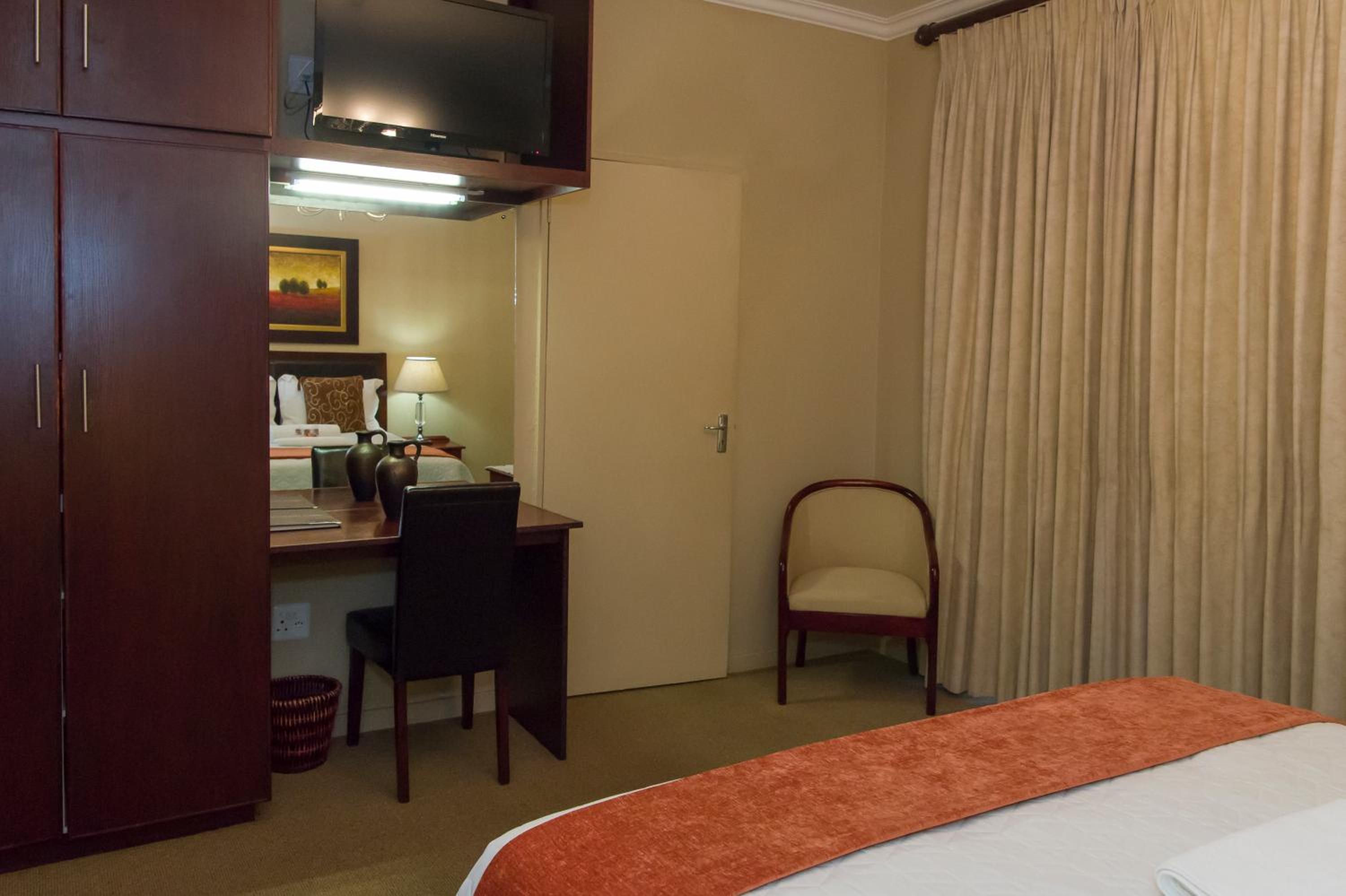 Bayswater Lodge