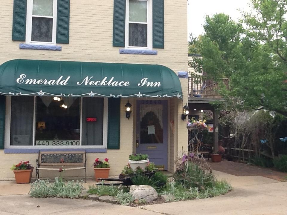 Emerald Necklace Inn Bed and Breakfast view 3