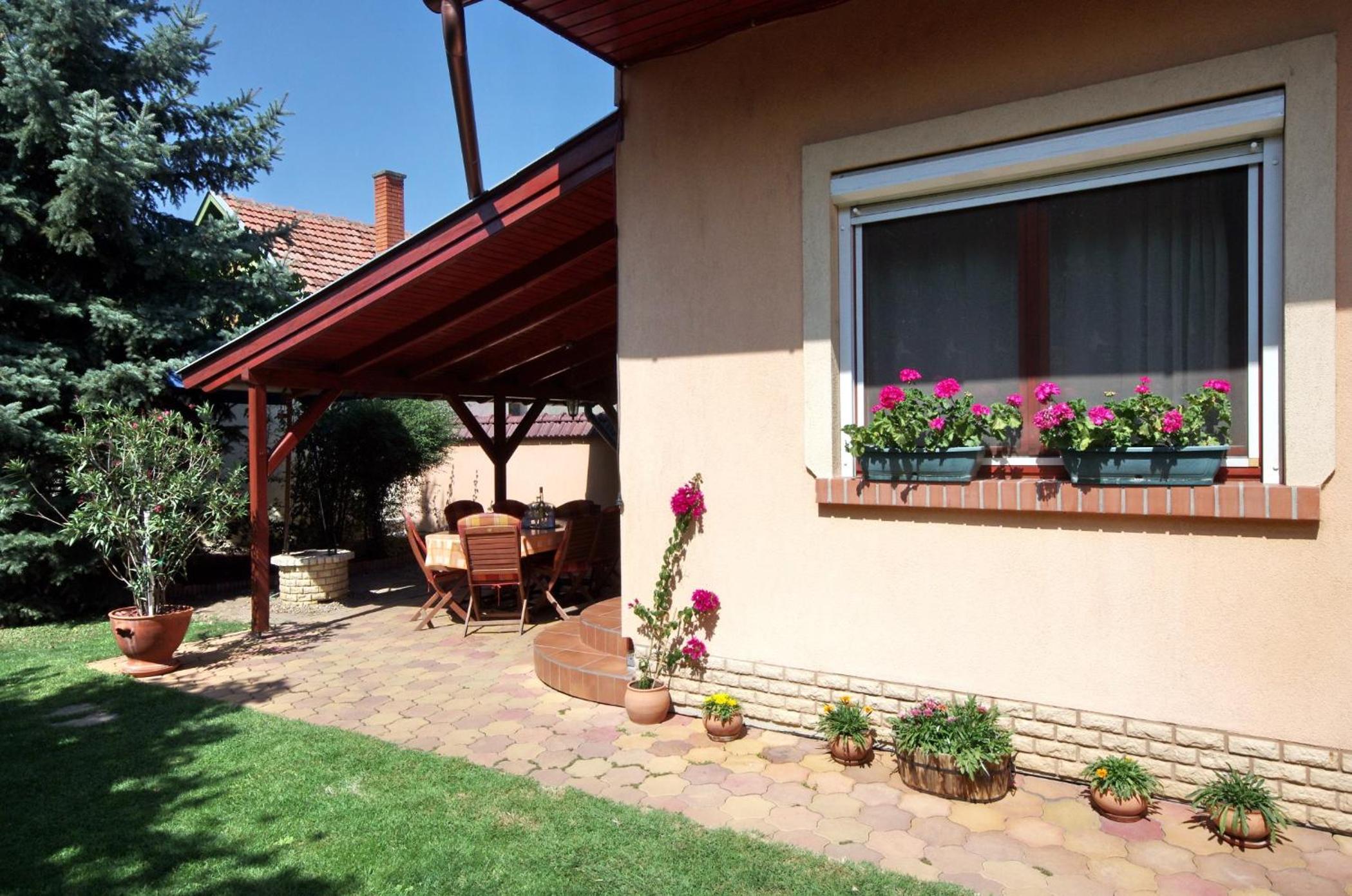 Erika Apartmanház