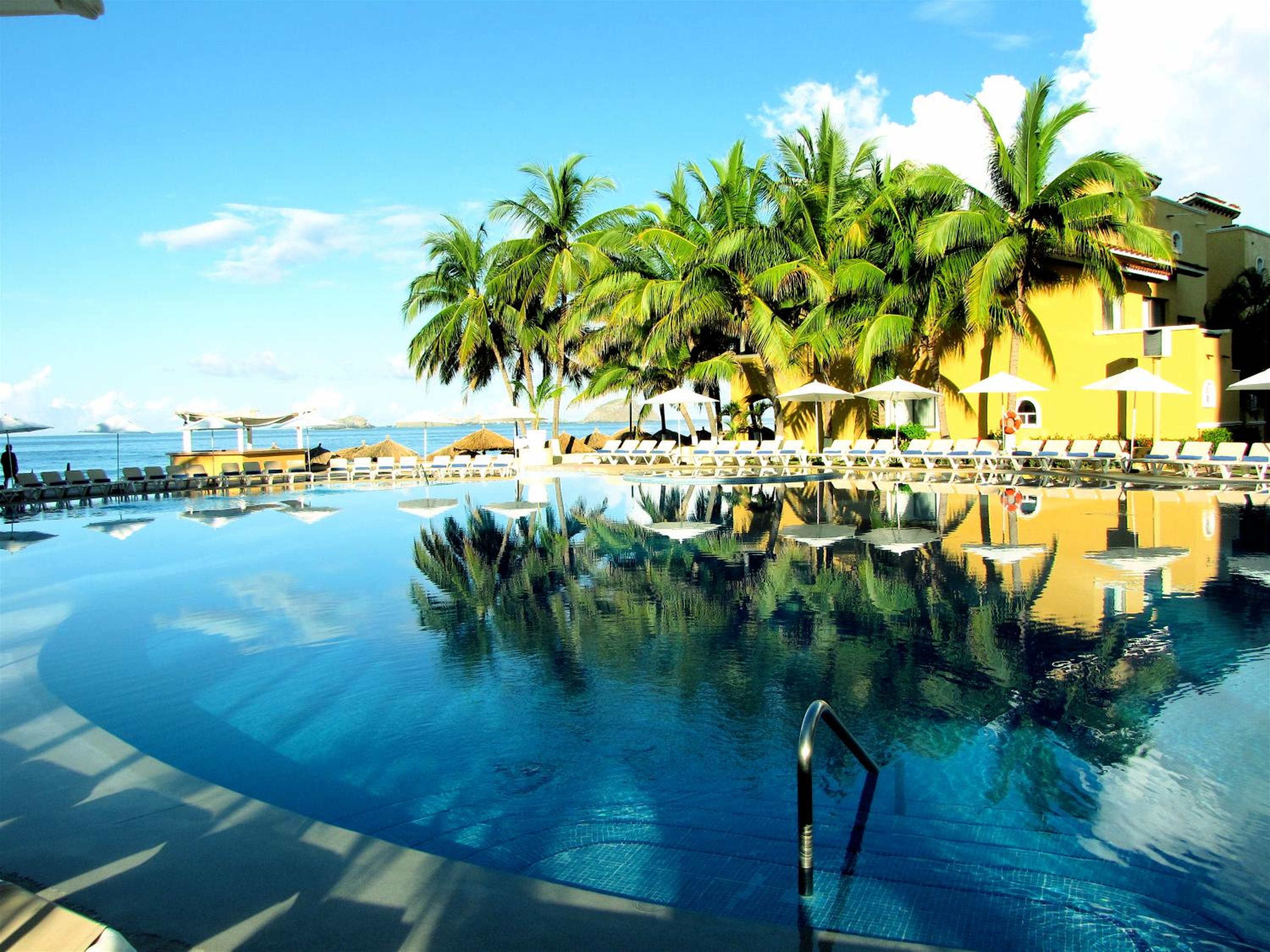 Aca Suites Ixtapa
