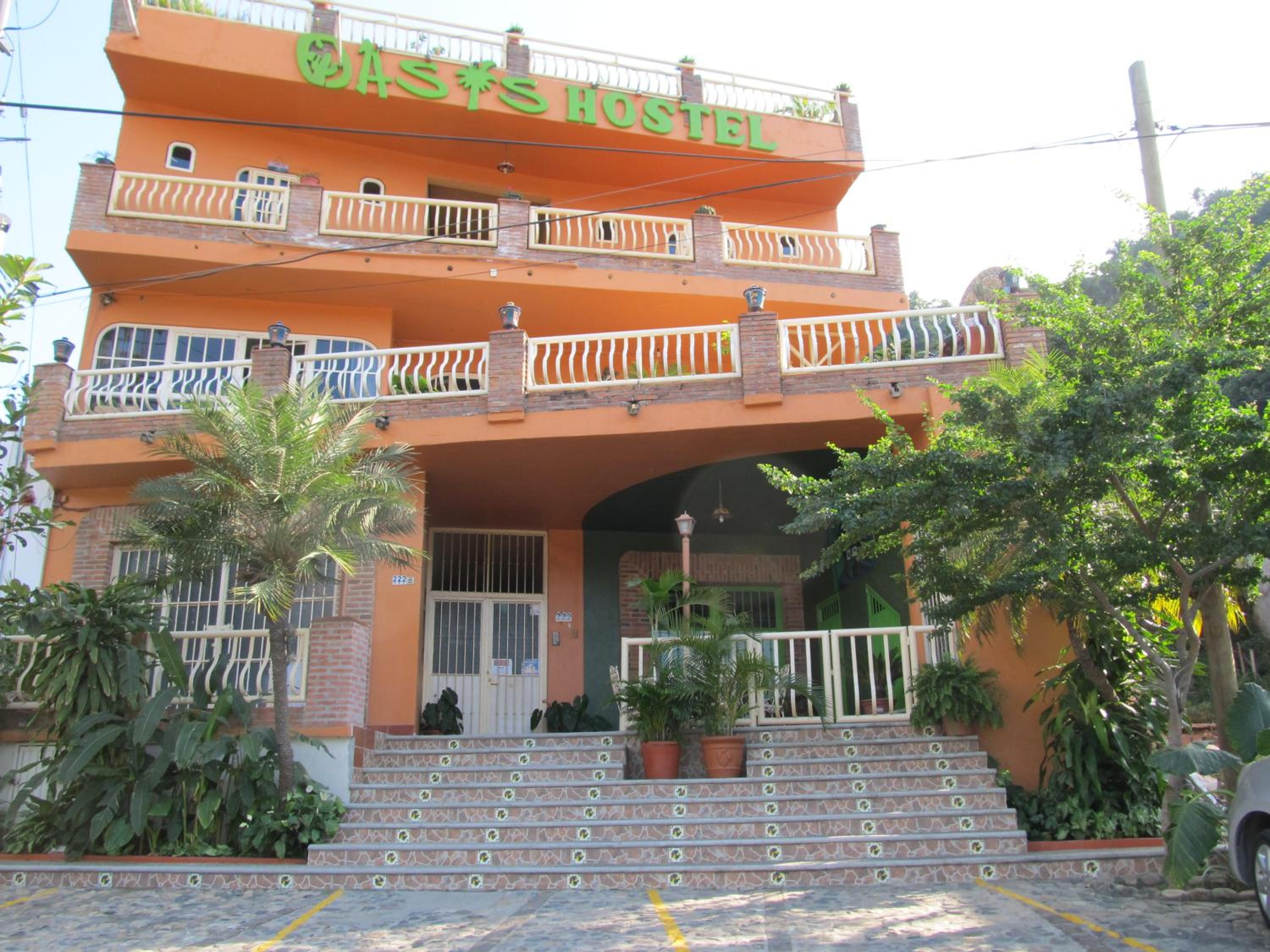 Hotel Oasis Hostel - Image 1
