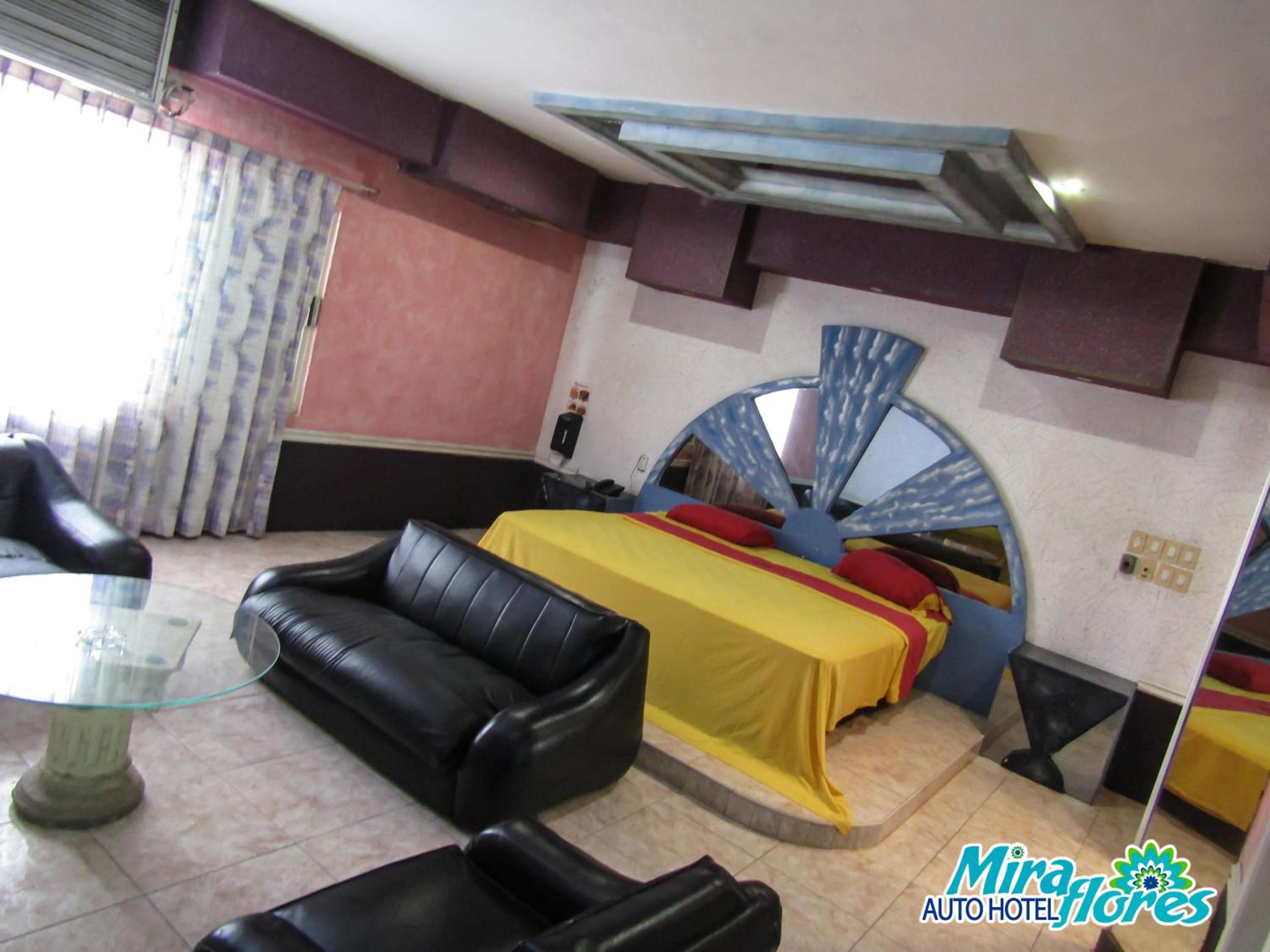 Autohotel Miraflores view 3