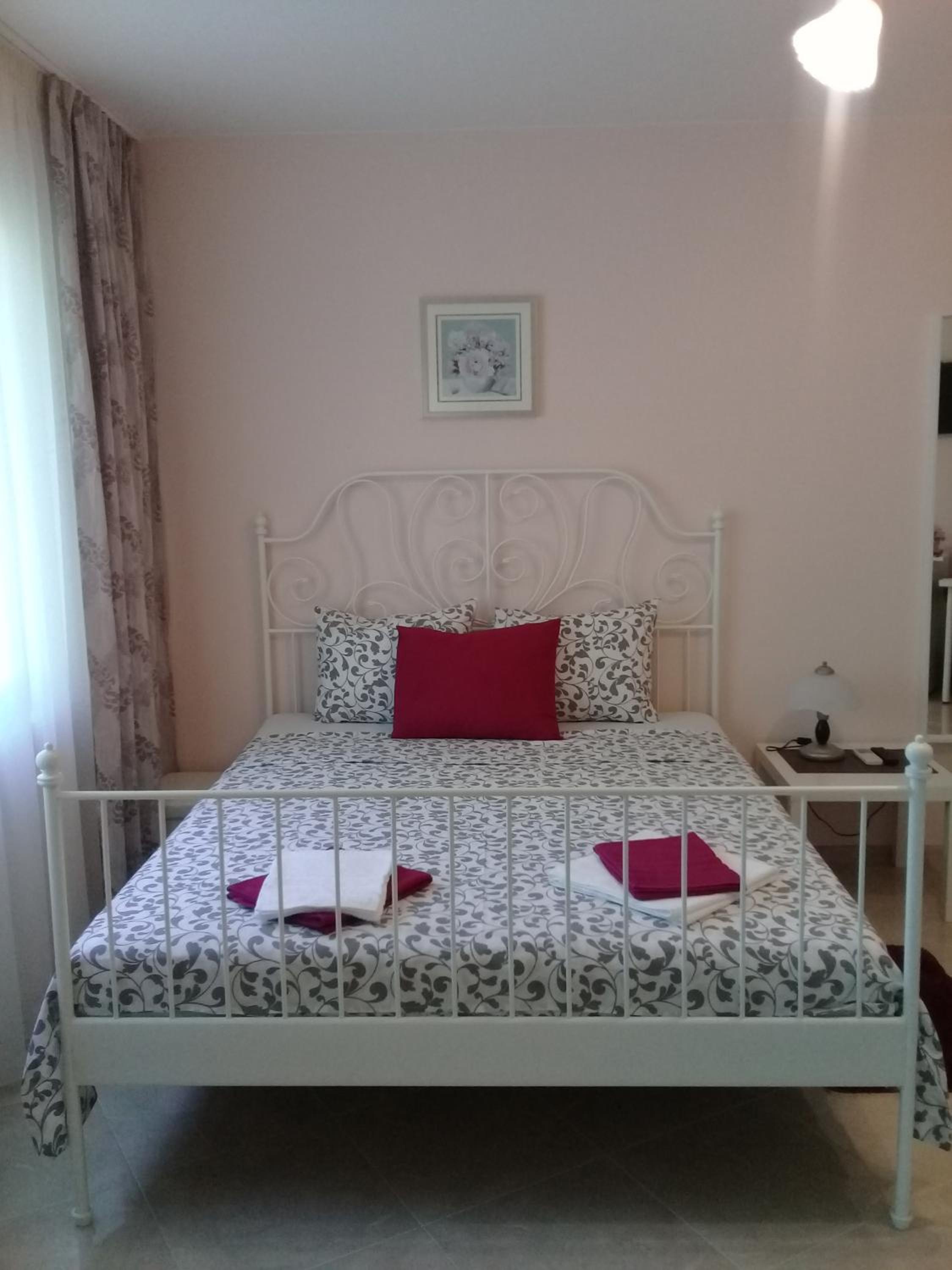 Sandanski Peak Guest Rooms