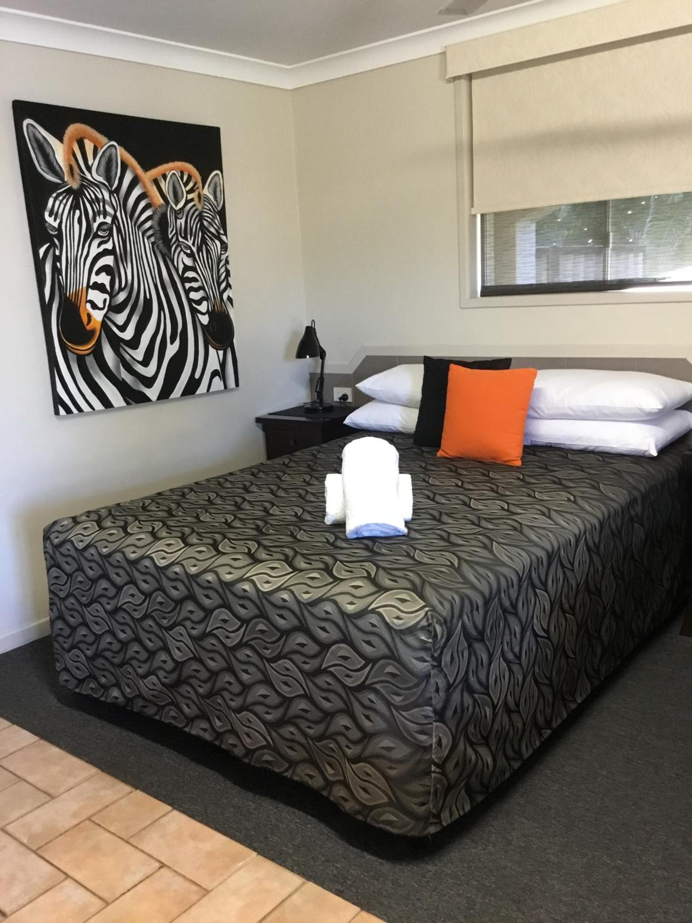 Golden Palms Motor Inn