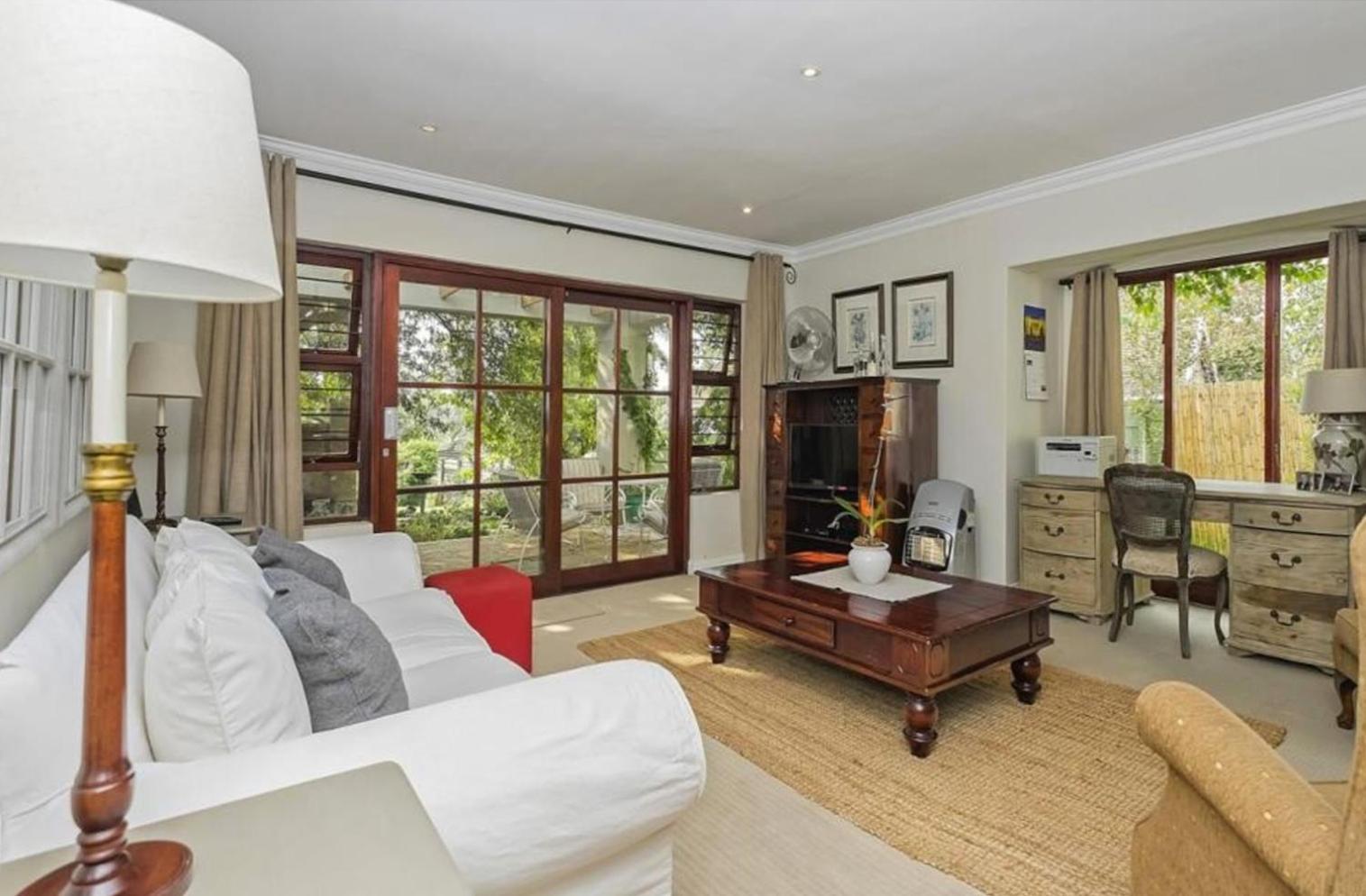 Shepherd's Corner Guest House - Tranquil Boutique Stay in Bryanston