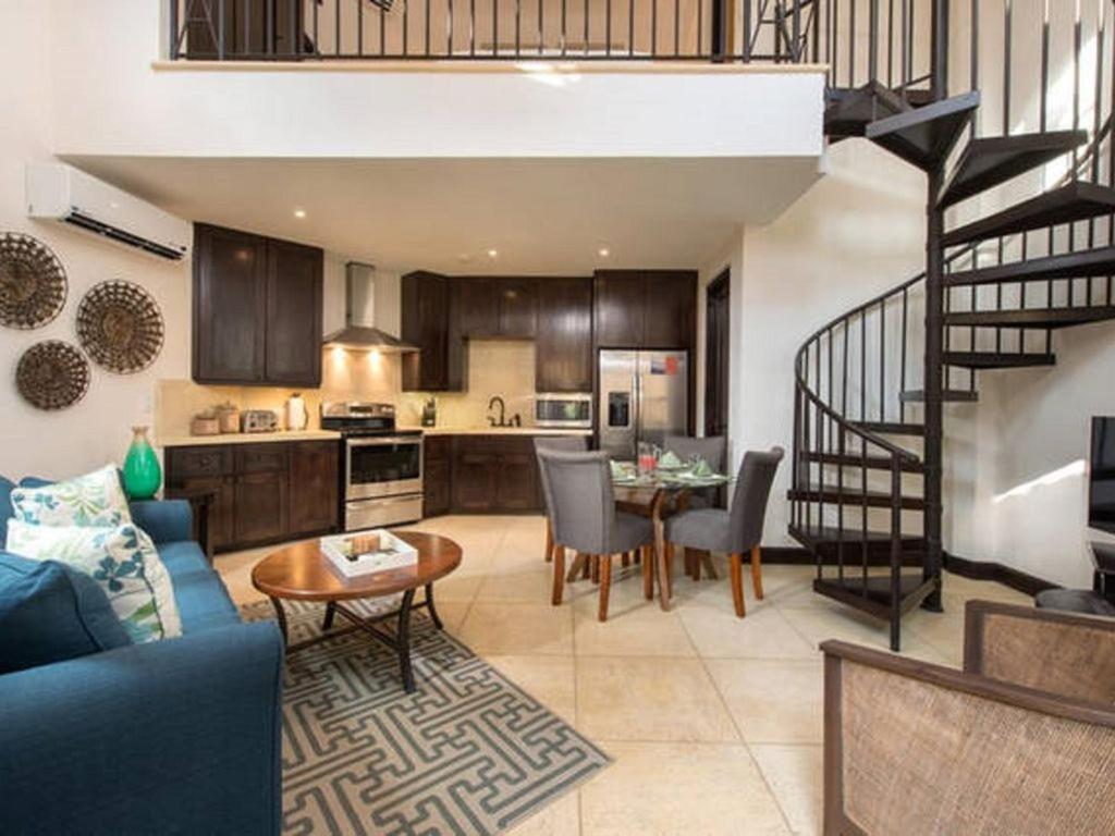 Las Catalinas Loft - for up to 4 people just steps from the beach