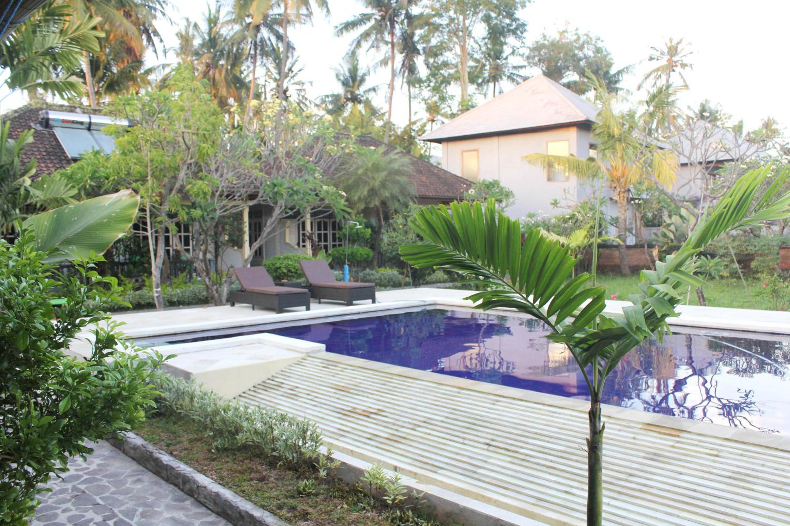 Taman Lily's Hotel