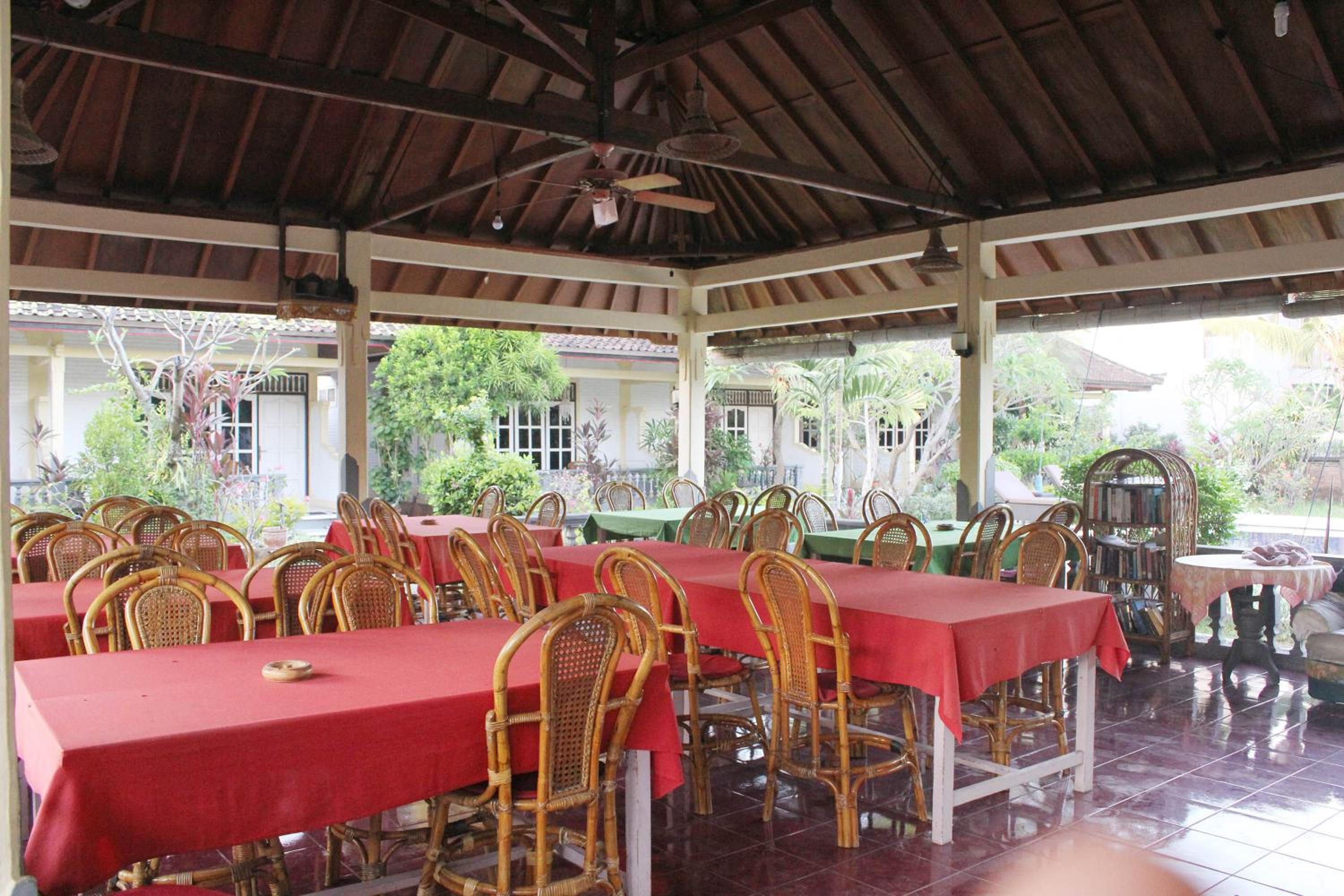 Taman Lily's Hotel