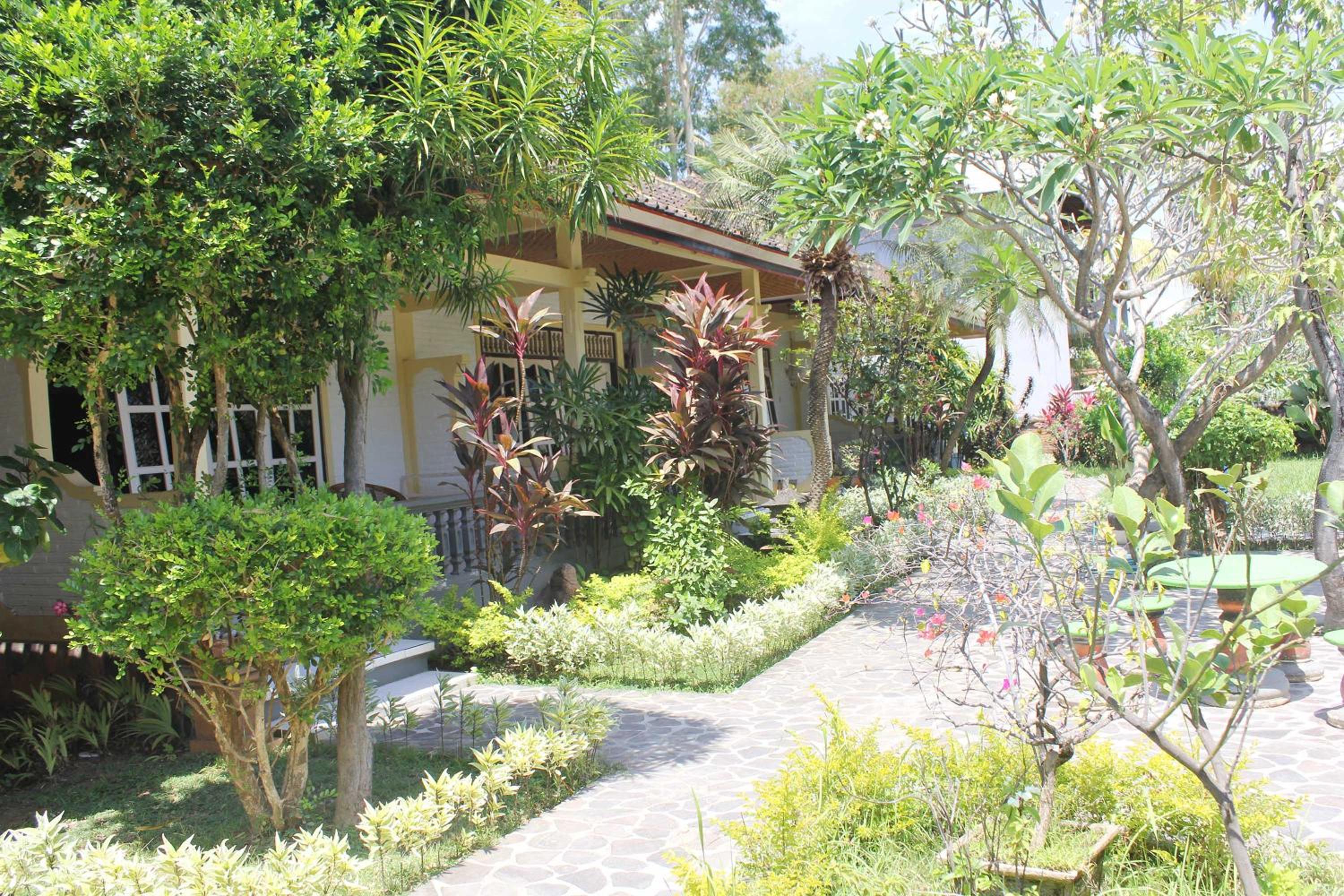 Taman Lily's Hotel