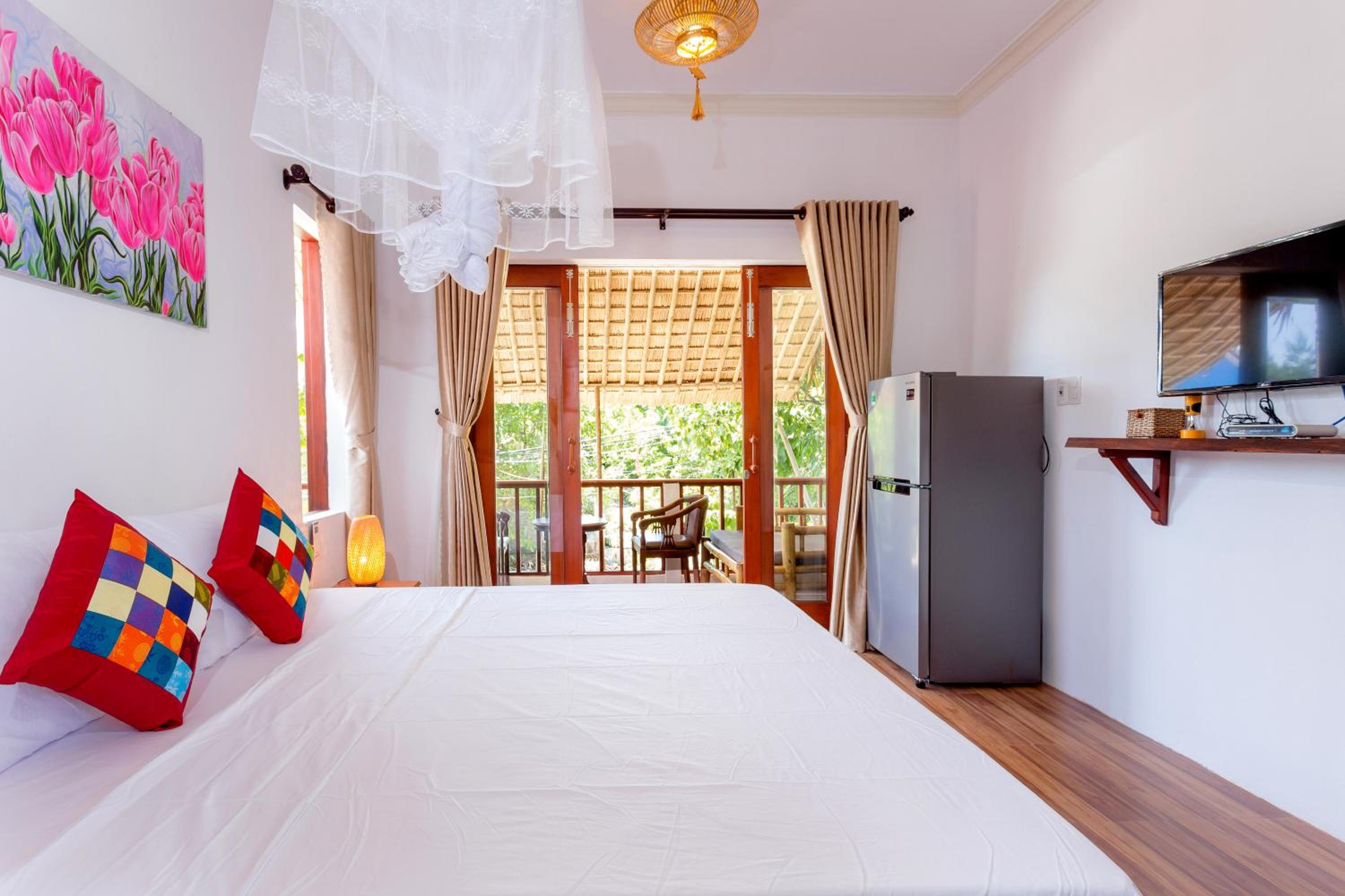 Red Flower Cottages Homestay