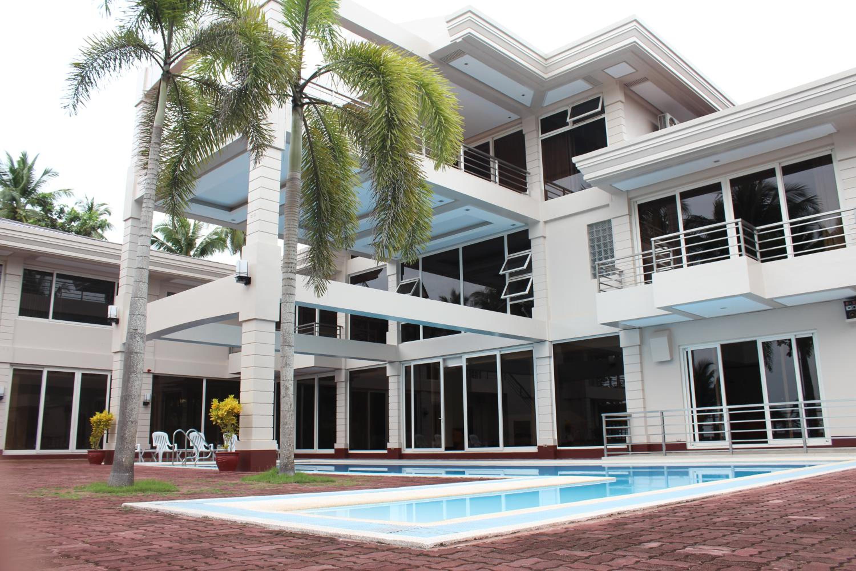 Costa Palawan Resort