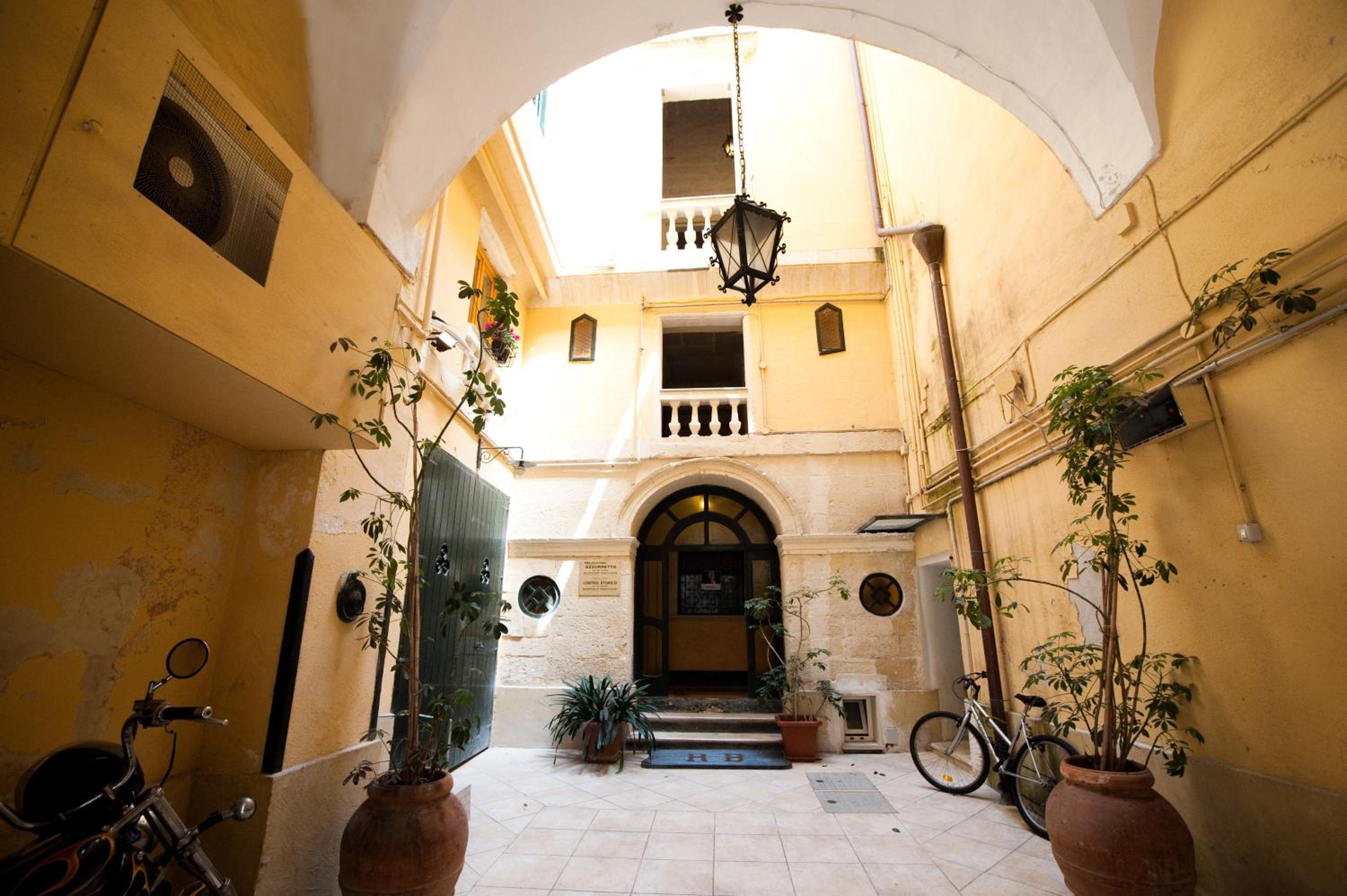 Hotel Azzurretta Guest House - Image 1