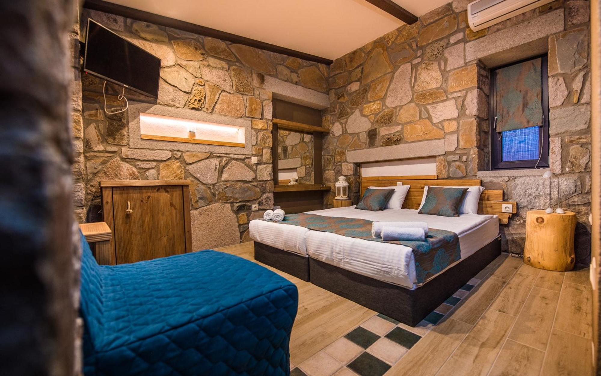 Keros Blue - Luxury in Wilderness