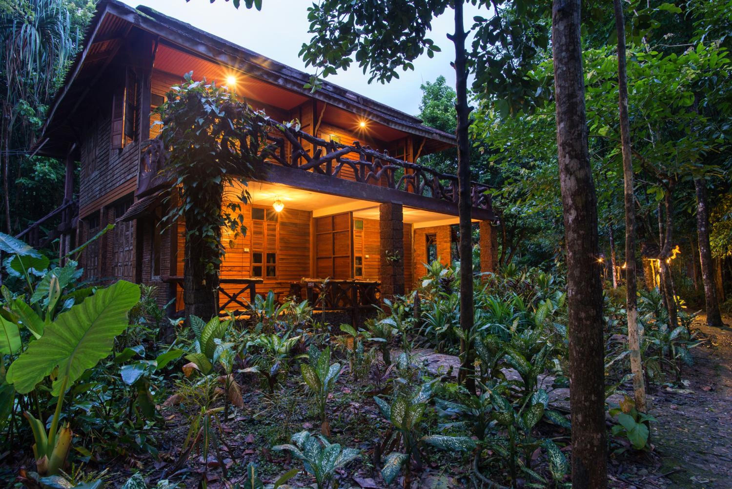 Art's Riverview Lodge