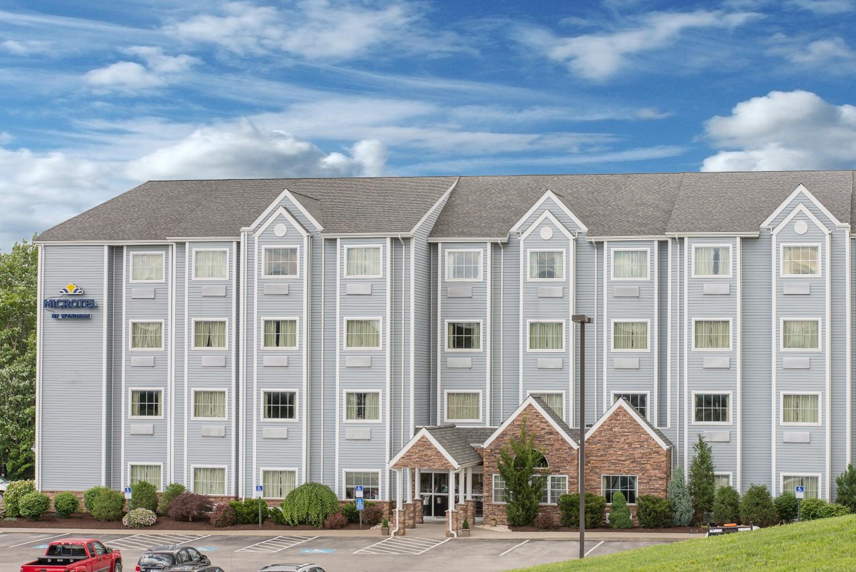 Microtel Inn & Suites by Wyndham Waynesburg view 5