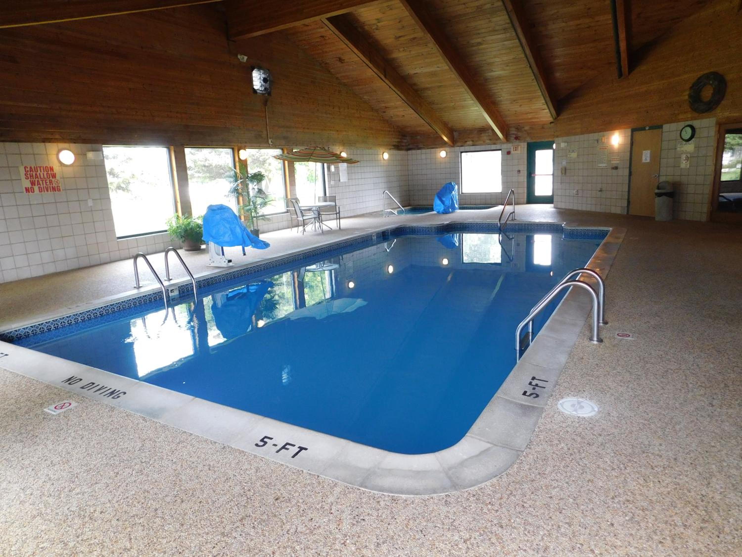 AmericInn by Wyndham Oscoda Near AuSable River