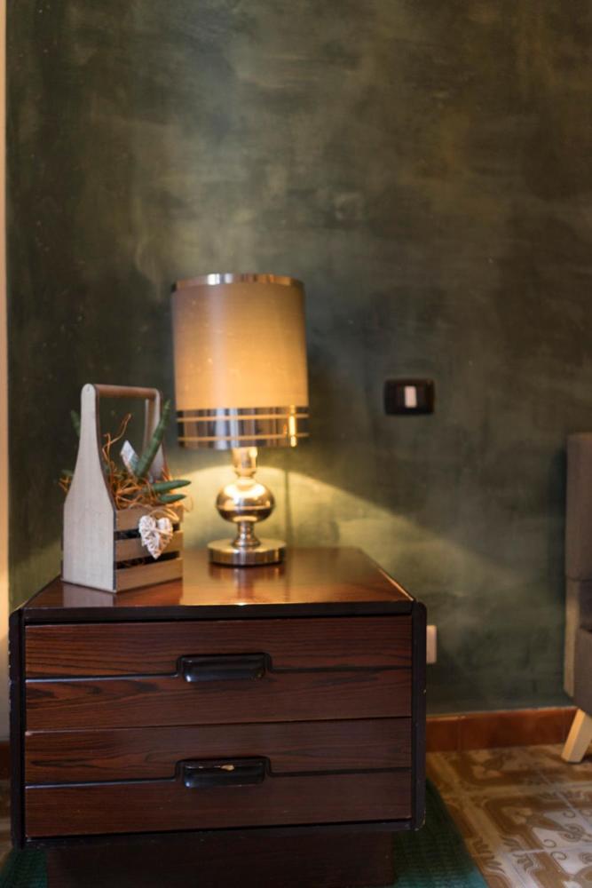 Trastevere Corner Eight