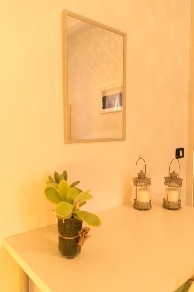 Trastevere Corner Eight