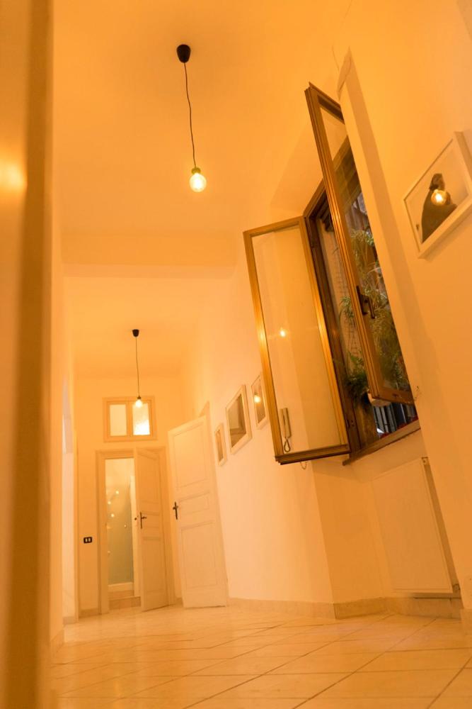 Trastevere Corner Eight