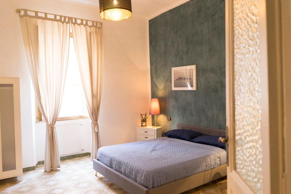 Trastevere Corner Eight