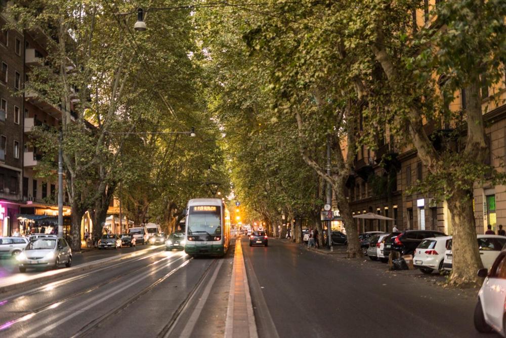 Trastevere Corner Eight