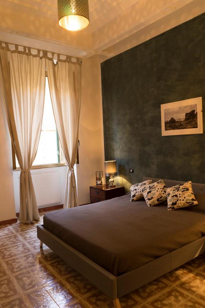 Trastevere Corner Eight