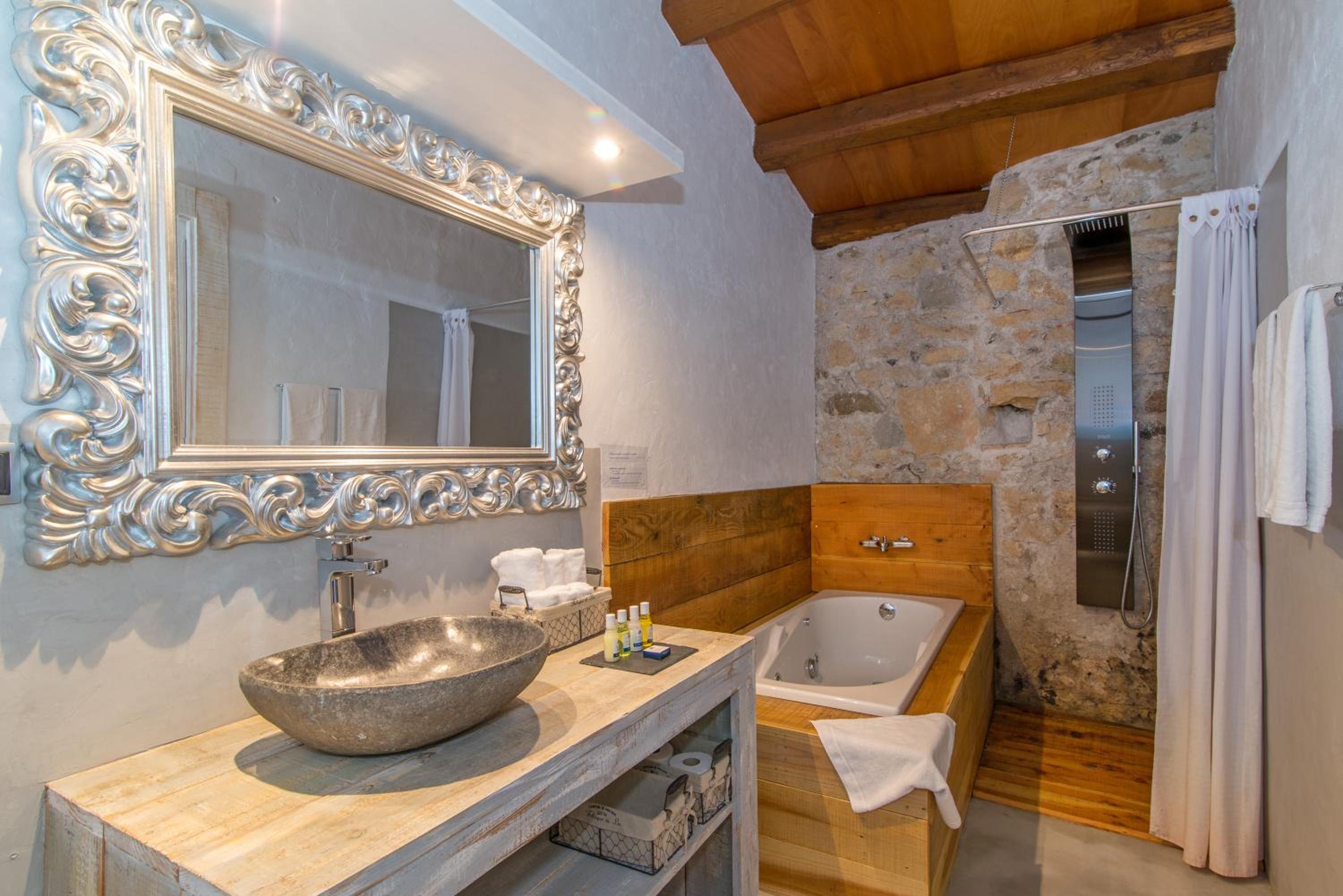 Mas Carreras 1846 HISTORIC LUXURY HOUSE